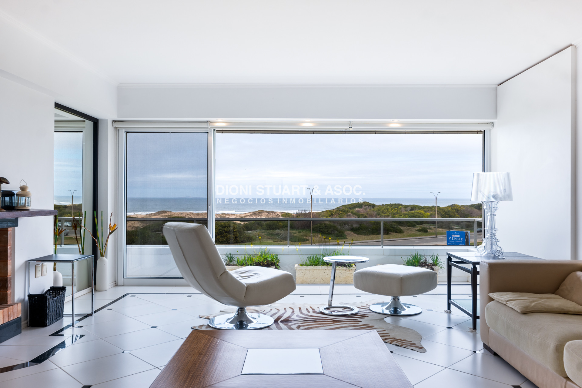 Apartamento ID.760 - DEPARTAMENTO EN VENTA EN PLAYA BRAVA PRIMER LINEA 4 DORMITORIOS EN SUITE - EDIF. AGUAS AZULES