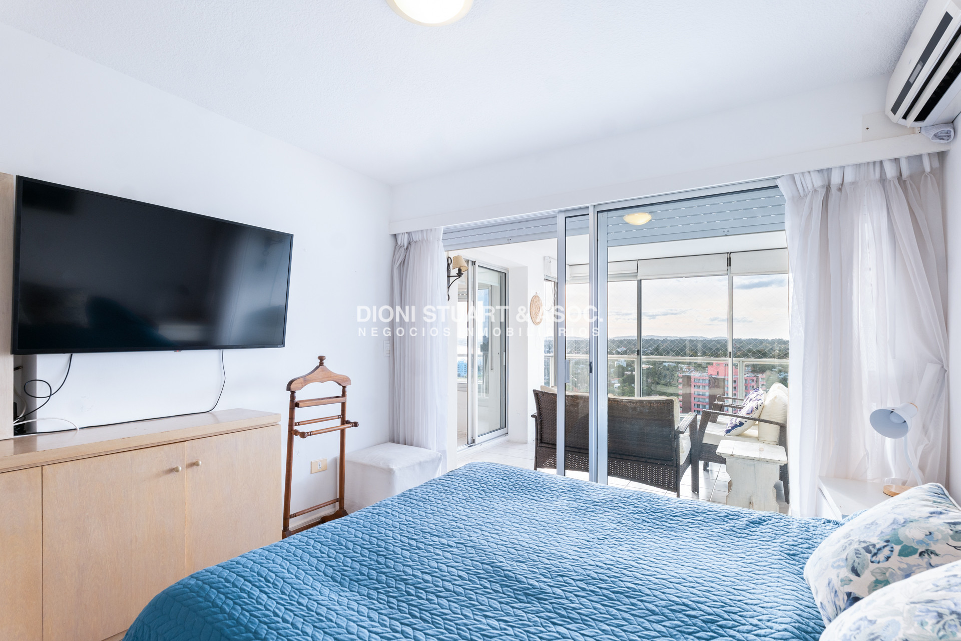 Apartamento ID.953 - APARTAMENTO EN VENTA FRENTE AL MAR 2 DORMITORIOS + DEPENDENCIA - COMPLEJO LINCOLN CENTER - PLAYA MANSA