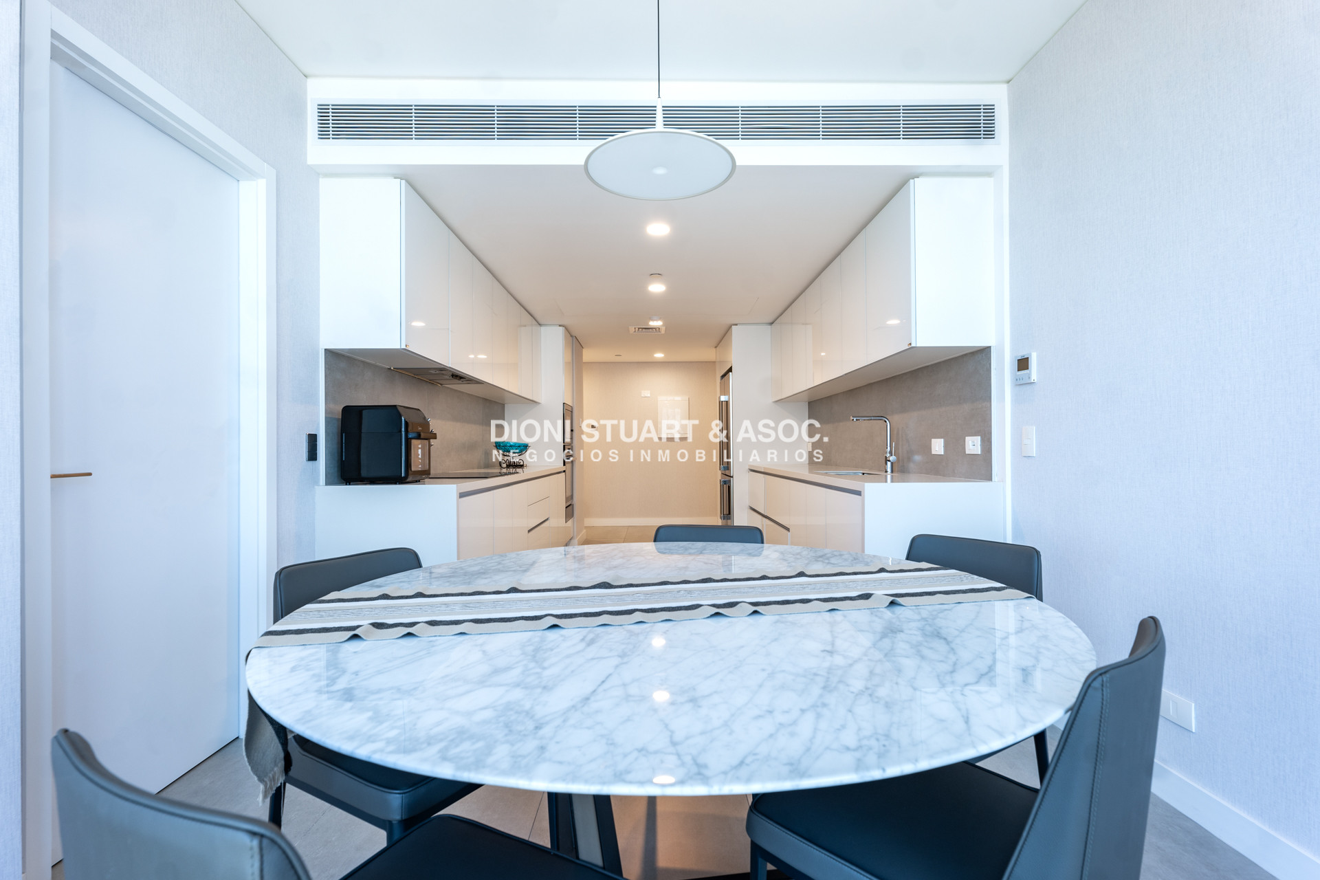 Apartamento ID.1121 - TRUMP UNIFICADO - 4 SUITES + DEPENDENCIA