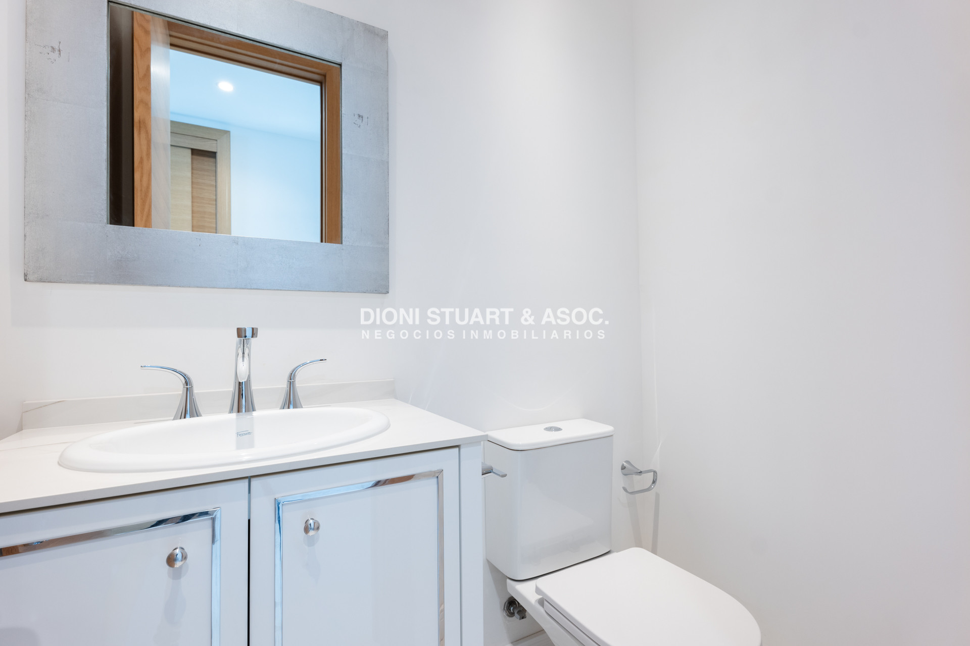 Apartamento ID.737 - FENDI CHATEAU EN VENTA ESQUINERO A PUNTA BALLENA 4 DORMITORIOS EN SUITE