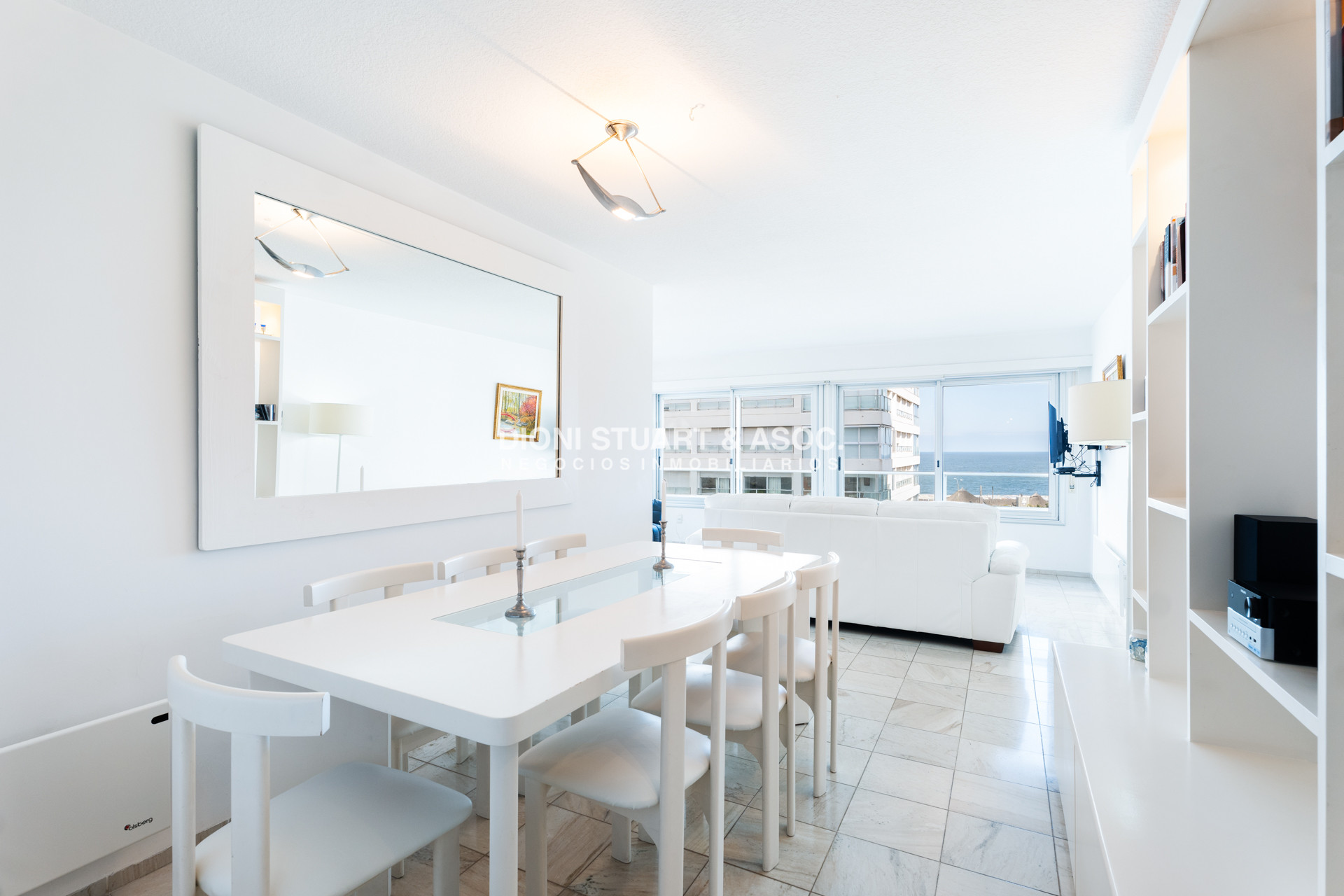 Apartamento ID.741 - DEPARTAMENTO EN PLAYA MANSA - 3 DORMITORIOS Y DEPENDENCIA - RECICLADO - TORRE JEFFERSON - COMPLEJO LINCOLN CENTER