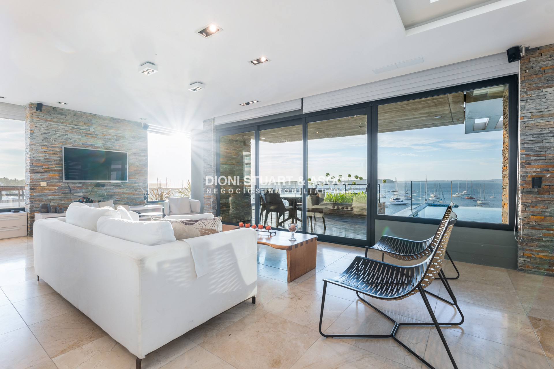 Apartamento ID.905 - LE BLEU - DEPARTAMENTO FRENTE AL PUERTO PENT HOUSE - 3 DORM EN SUITES + DEP.