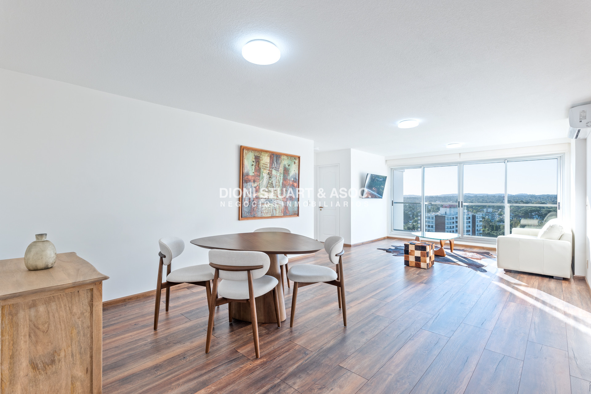 Apartamento ID.656 - Alquiler Anual -  2 Dormitorios - Sol y Amenities - Complejo Lincoln Center