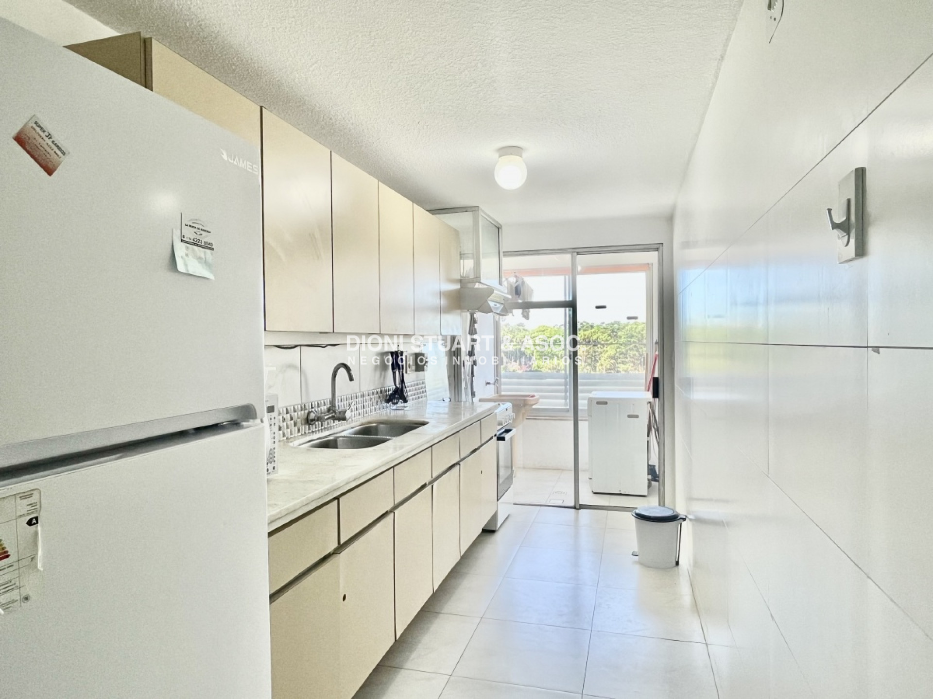 Apartamento ID.319 - Complejo Lincoln Center - En Venta - 2 Dorm + Dependencia - Playa Mansa