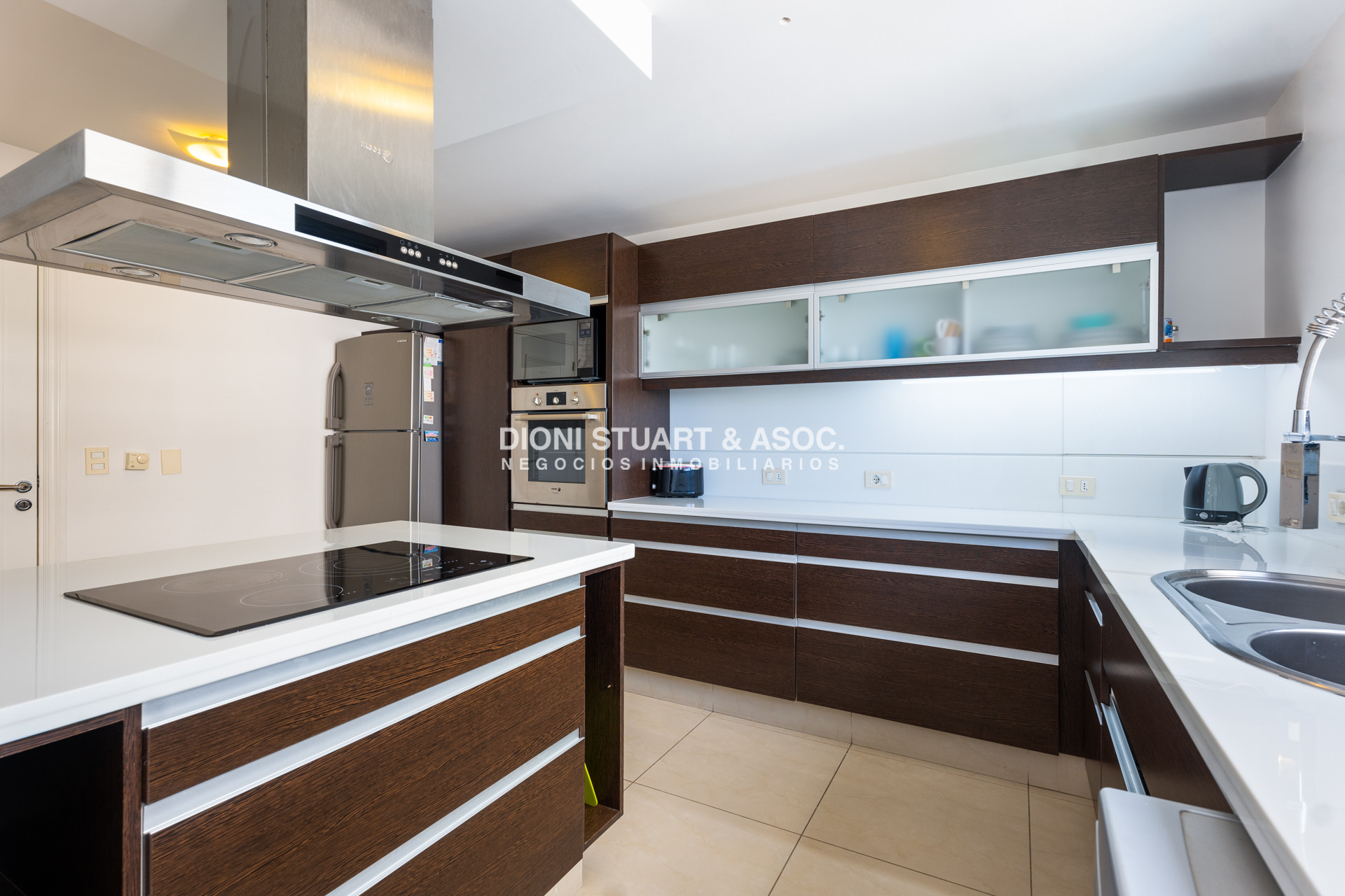 Apartamento ID.770 - IMPERIALE I DEPARTAMENTO EN VENTA - 3 DORMITORIOS EN SUITE + DEP. - ESQUINERO A PUNTA DEL ESTE