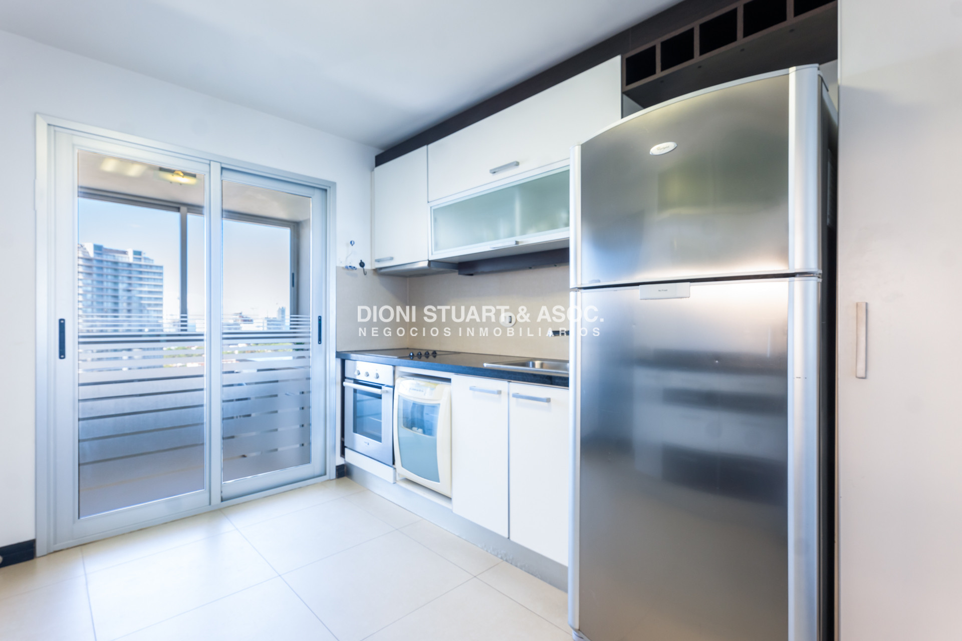 Apartamento ID.938 - GALA TOWER DEPARTAMENTO ESQUINERO 3 DORMITORIOS VISTA AL MAR - PLAYA MANSA - CON PARRILLERO