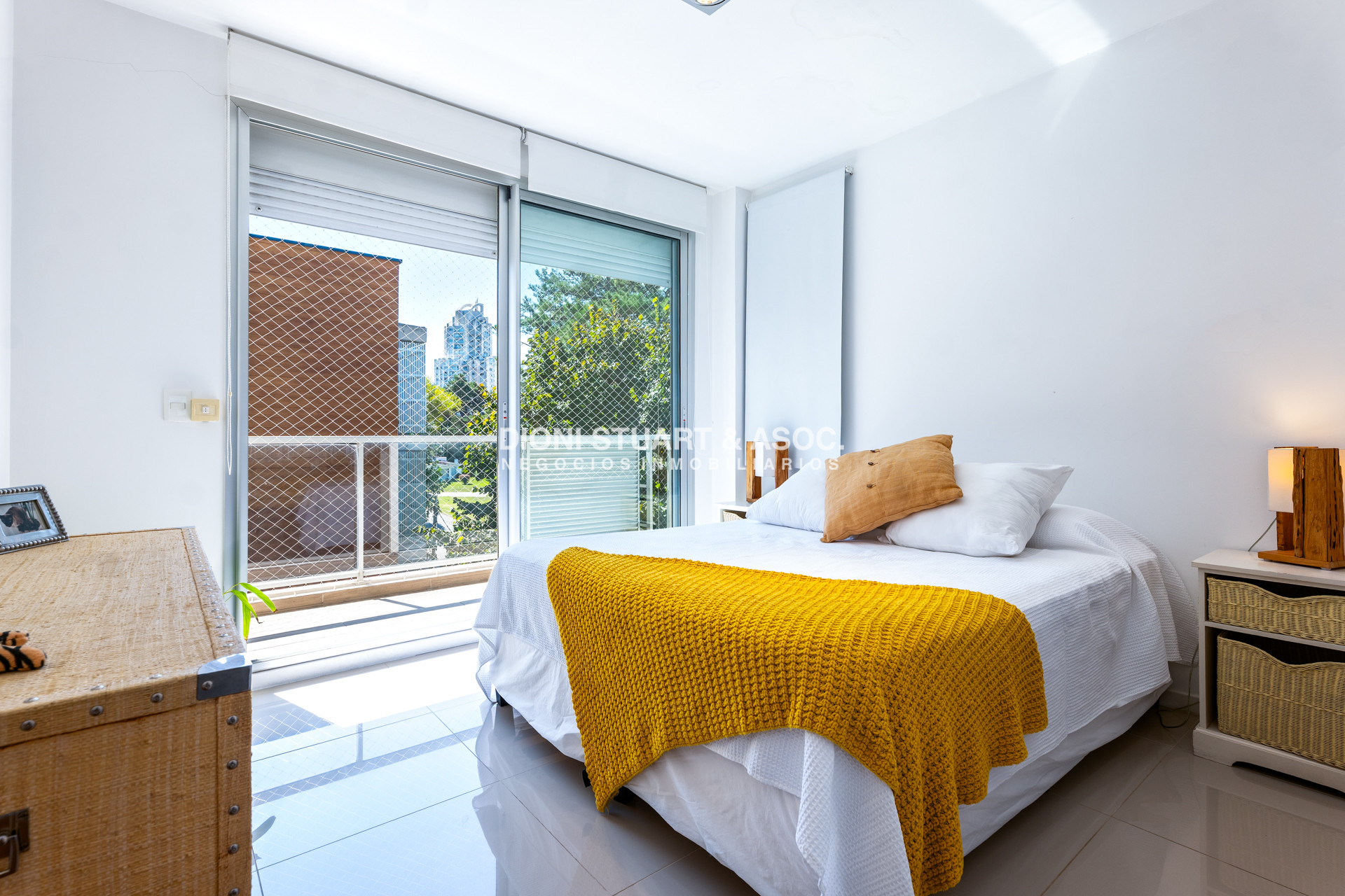 Apartamento ID.925 - DEPARTAMENTO PENT HOUSE EN VENTA - 3 DORM Y DEP. - PARRILLERO - PLAYA MANSA