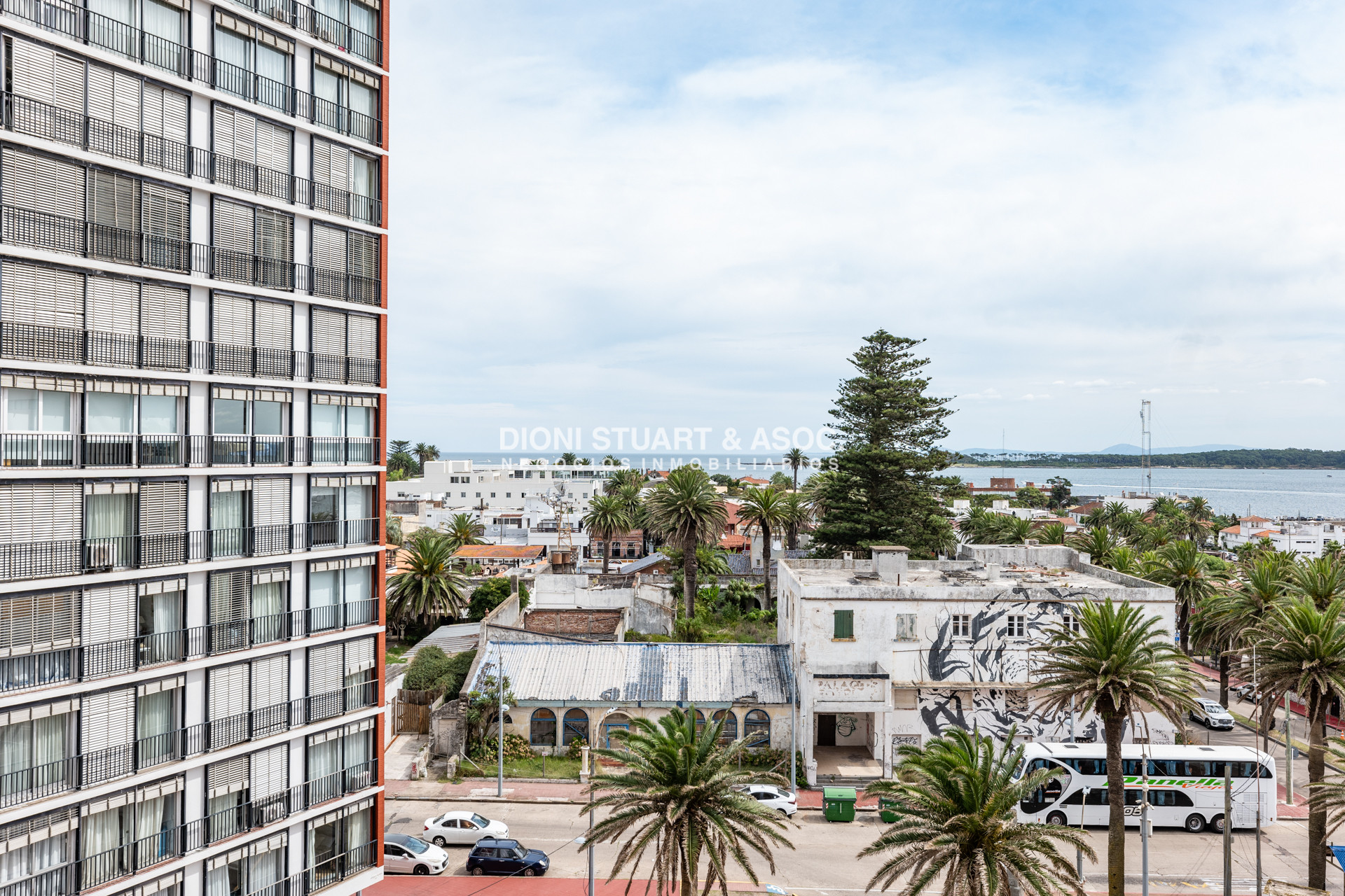 Apartamento ID.927 - DEPARTAMENTO EN PUNTA DEL ESTE CON VISTA AL MAR - 2 DORMITORIOS - TORRE PLAZA