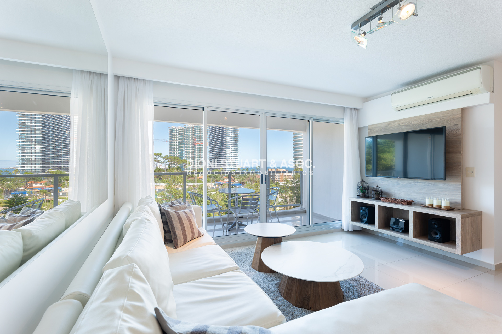 Apartamento ID.633 - Torre Wilson - 3 Dorms y Dependencia - Complejo Lincoln Center
