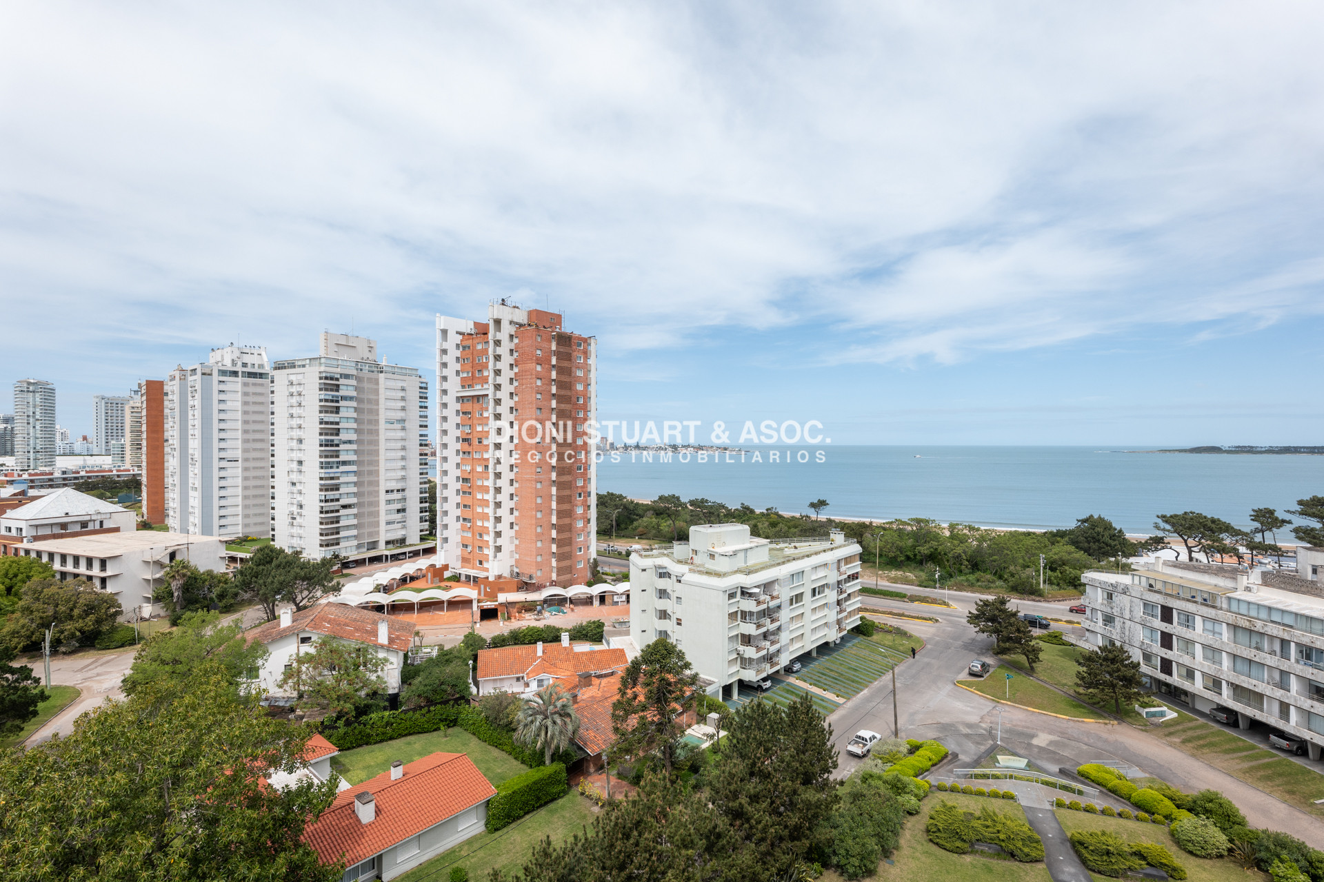 Apartamento ID.790 - Apartamento en Venta - 3 Dormitorios en Suite - Sea & Forest - Playa Mansa