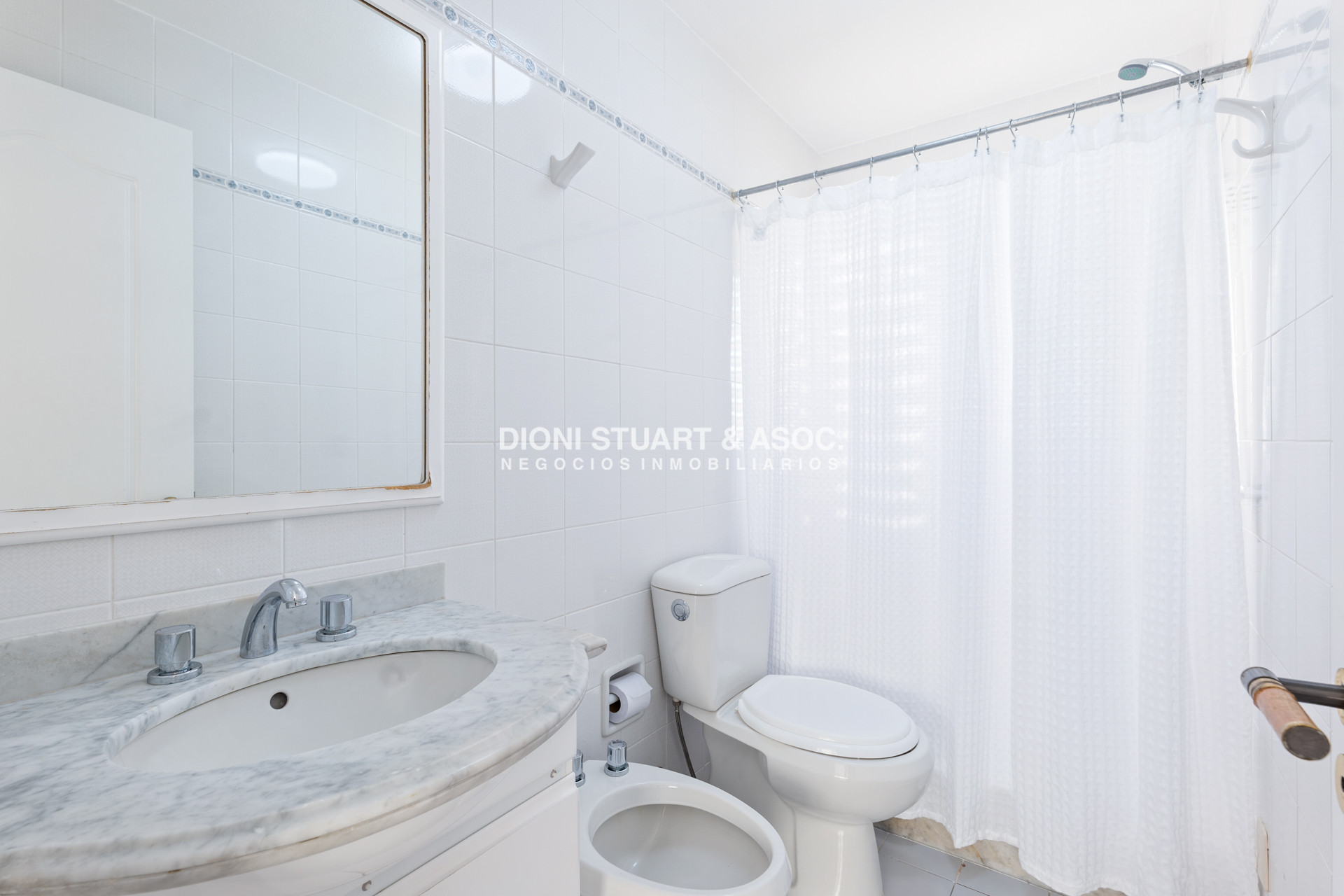 Apartamento ID.656 - Alquiler Anual -  2 Dormitorios - Sol y Amenities - Complejo Lincoln Center
