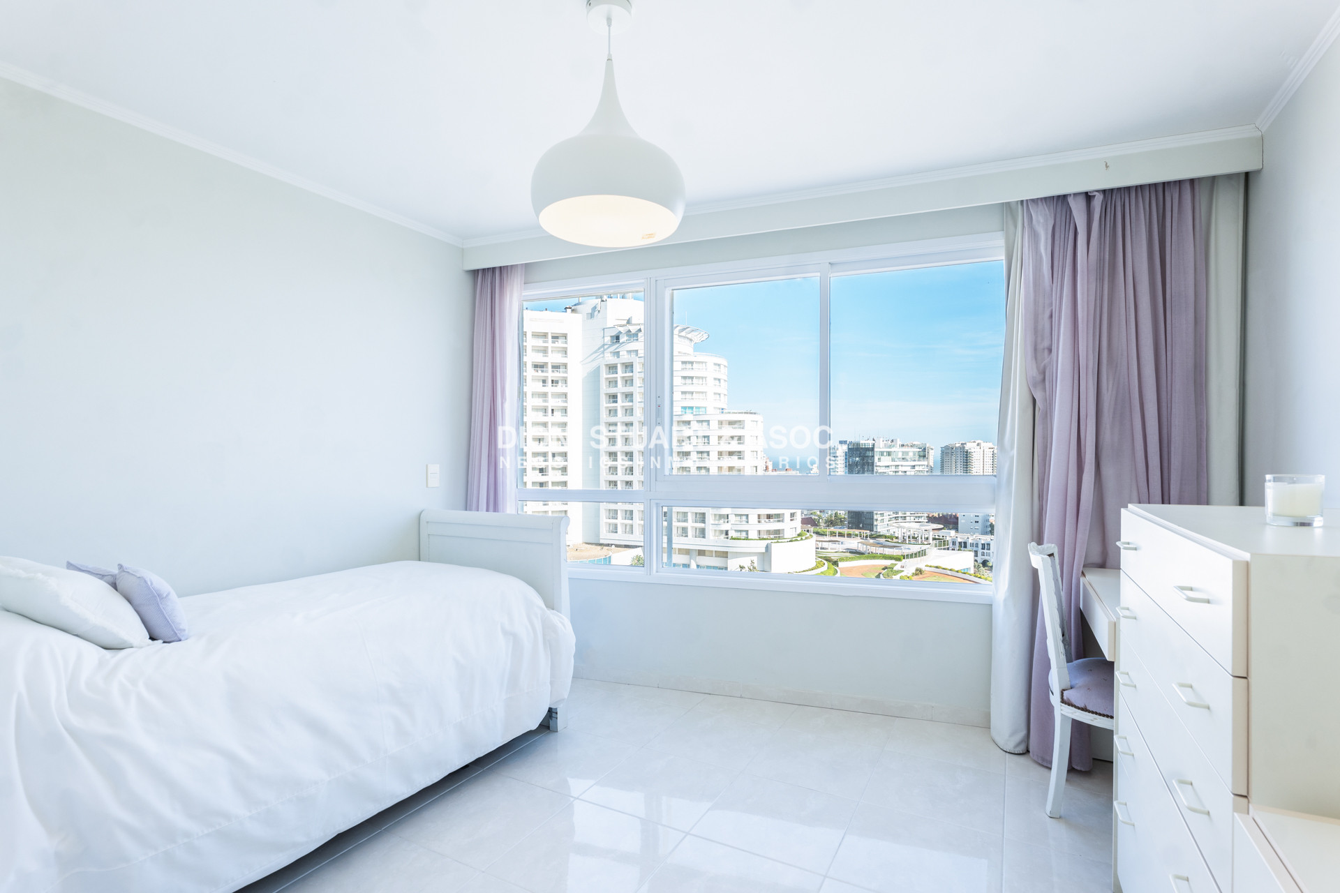 Apartamento ID.56 - VENTA APARTAMENTO MILLENIUM TOWER - 3 DORMITORIOS EN SUITE + DEPENDENCIA - ESQUINERO