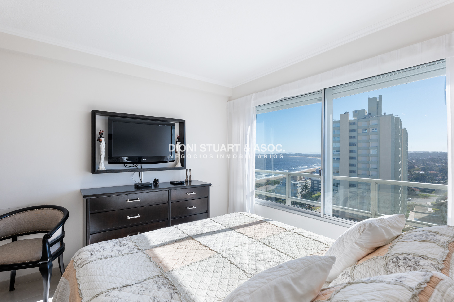 Apartamento ID.724 - APARTAMENTO FRENTE AL MAR DE 3 DORMITORIOS EN ALQUILER DE TEMPORADA - RECICLADO - TORRE WASHINGTON - COMPLEJO LINCOLN CENTER