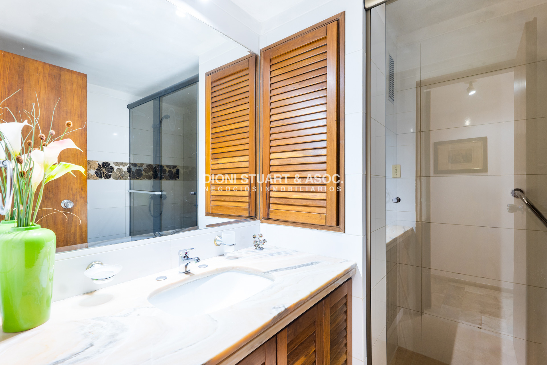 Apartamento ID.776 - Apartamento en Roosevelt Center en Venta - 3 Dormitorios y Dep.