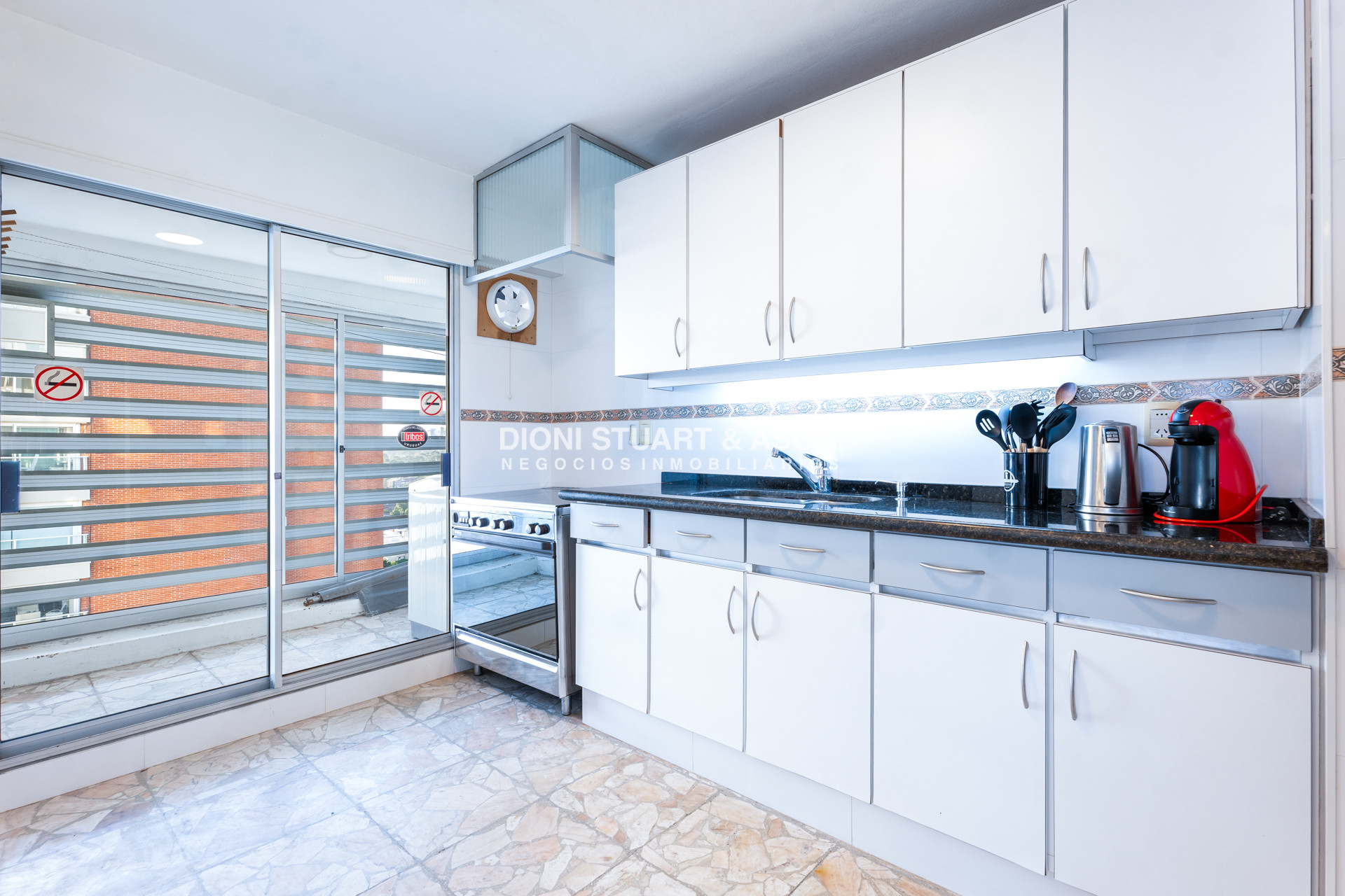 Apartamento ID.978 - APARTAMENTO EN VENTA EN EDIFICIO IMARANGATU - 3 DORM + DEP. CON PARRILLERO