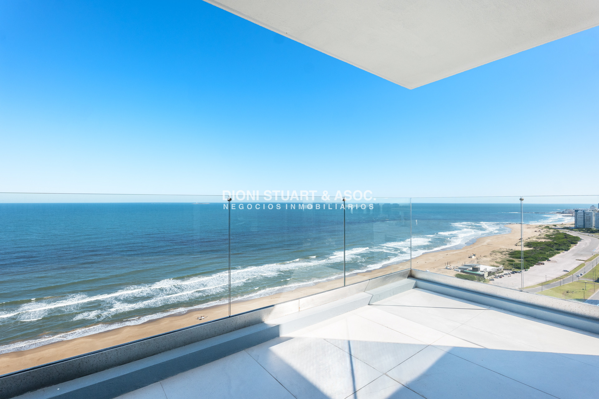 Apartamento ID.829 - DEPARTAMENTO EN VENTA EN LE PARC III UNIFICADO - IMPONENTE