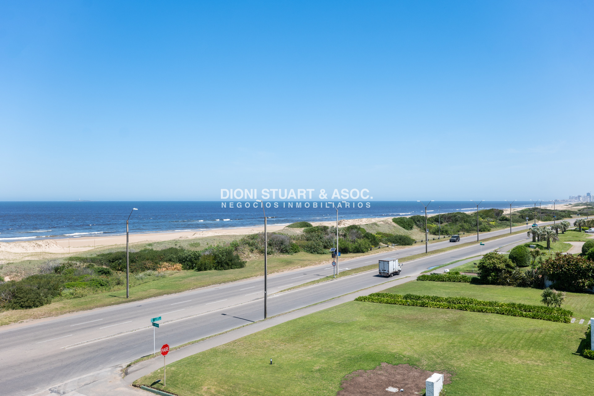 Apartamento ID.823 - Apartamento Frente al Mar Playa Brava - 3 Dormitorios y Dependencia - Dunas del Golf