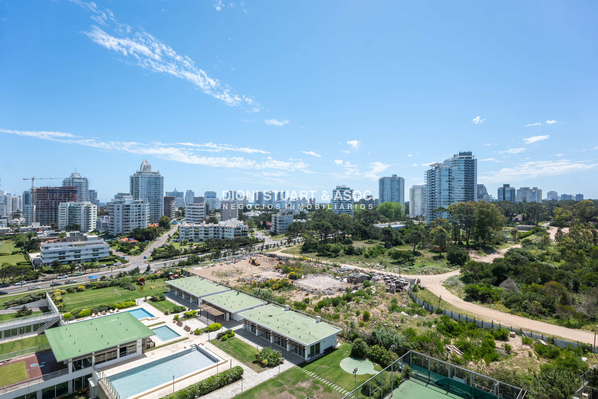 Apartamento ID.839 - Torre Lobos Esquinero - 3 Dorm en suite + Dep.