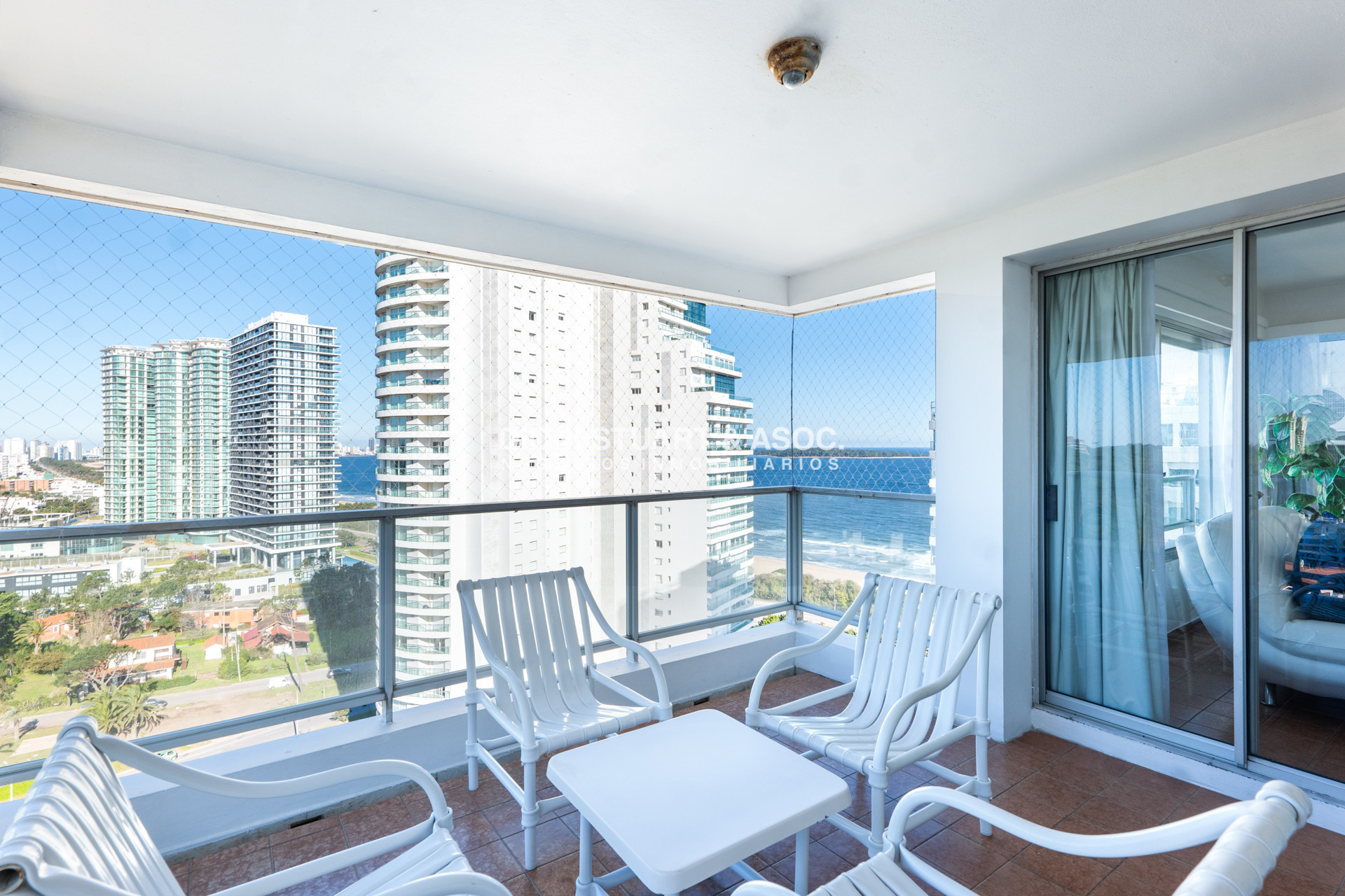 Apartamento ID.27 - ALQUILER DE TEMPORADA FRENTE AL MAR 3 DORMITORIOS COMPLEJO LINCOLN CENTER TORRE JEFFERSON PLAYA MANSA
