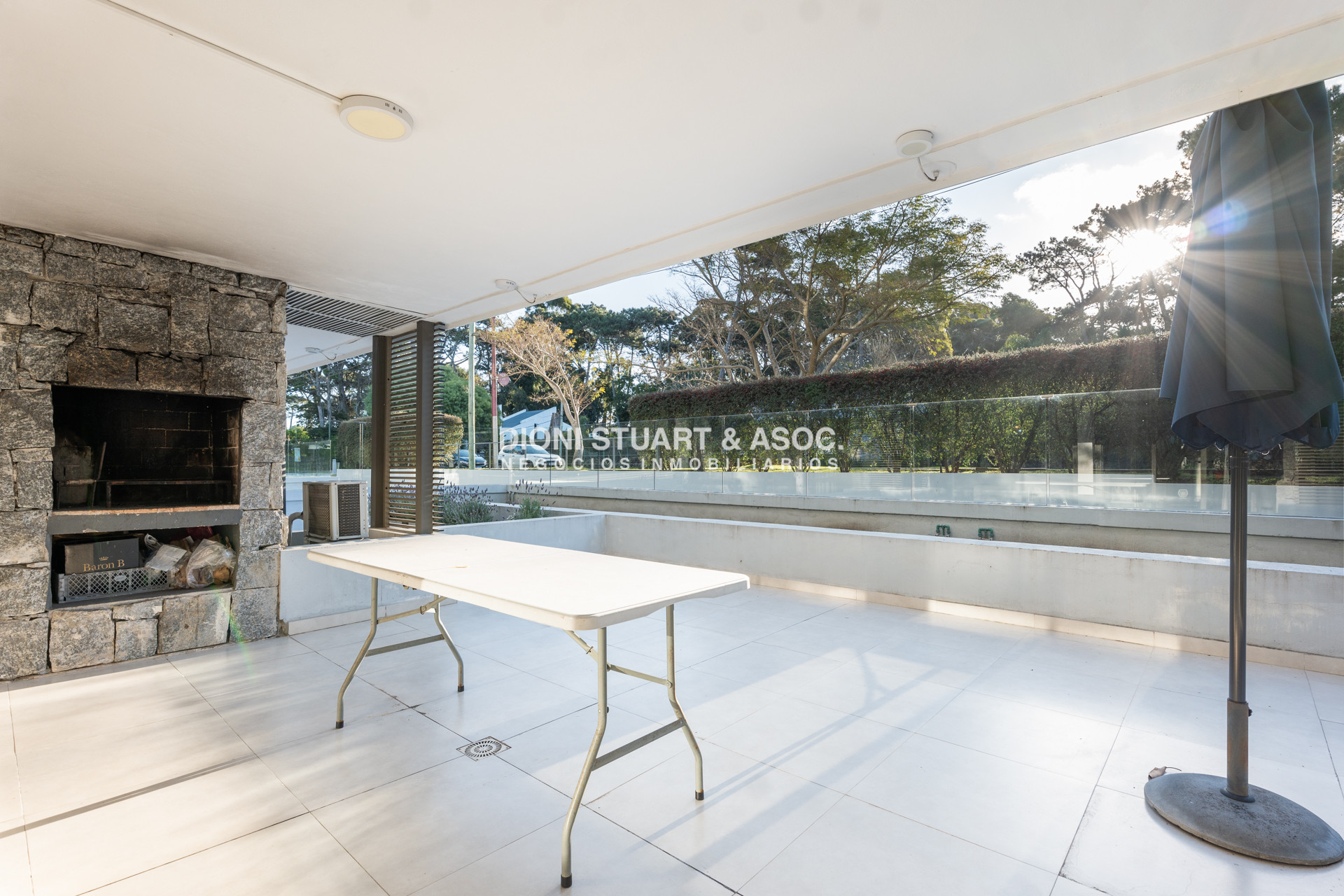 Apartamento ID.1051 - VENTA APARTAMENTO 1 DORMITORIO Y MEDIO CON PARRILLERO - EDIFICIO UNIQUE 