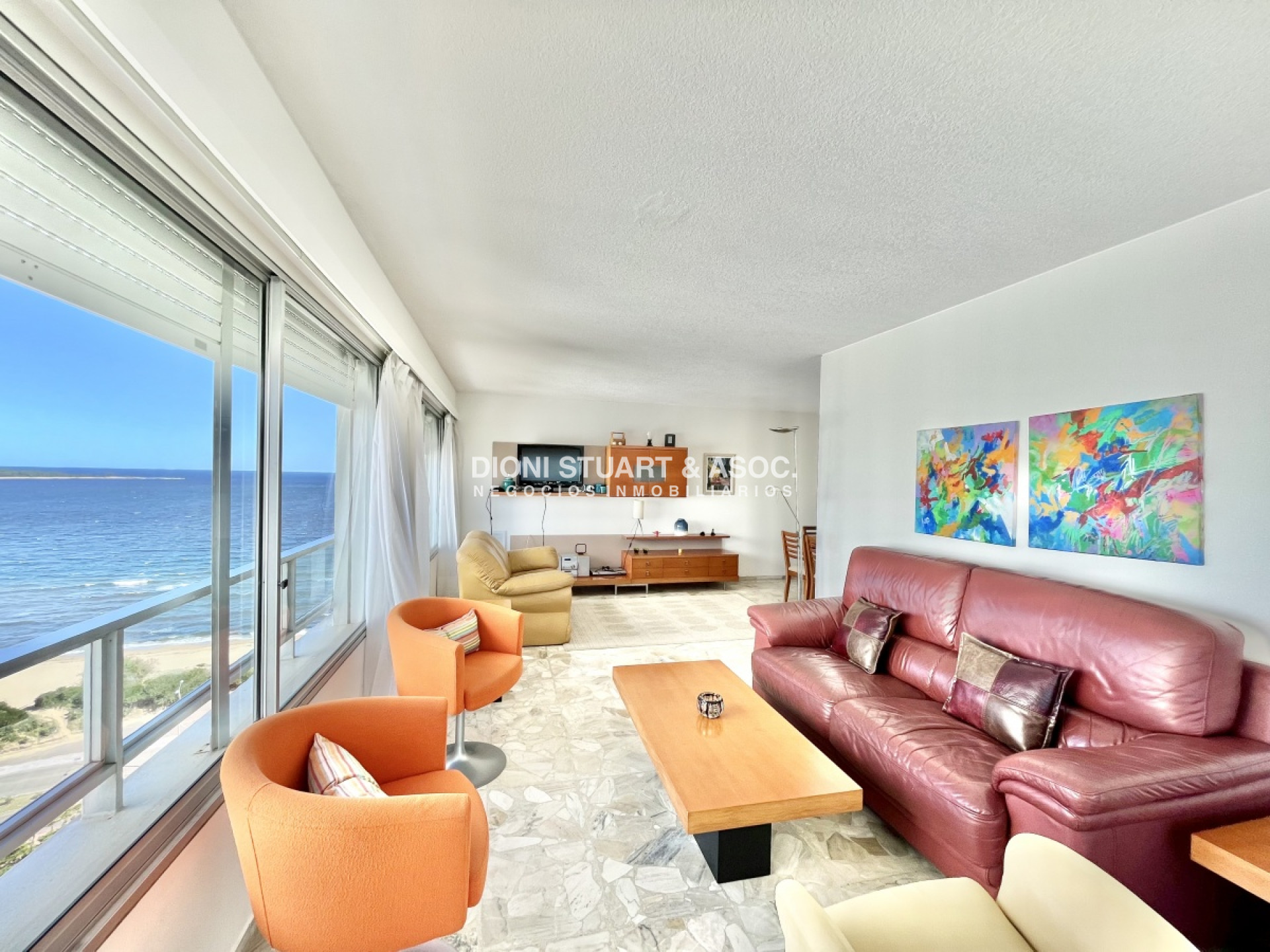 Apartamento ID.206 - Alquiler de Invierno Año 2025 - 2 Dormitorios y Medio + 2 Baños - Vista al Mar - Piscina Climatizada - Complejo Lincoln Center