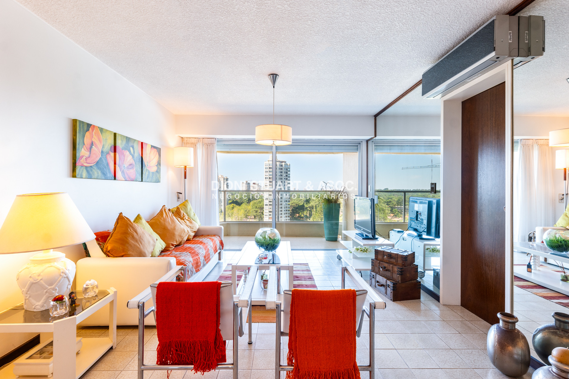 Apartamento ID.926 - DEPARTAMENTO CON VISTA AL MAR - 2 DORMITORIOS - PARQUEMAR ROOSEVELT - RECICLADO