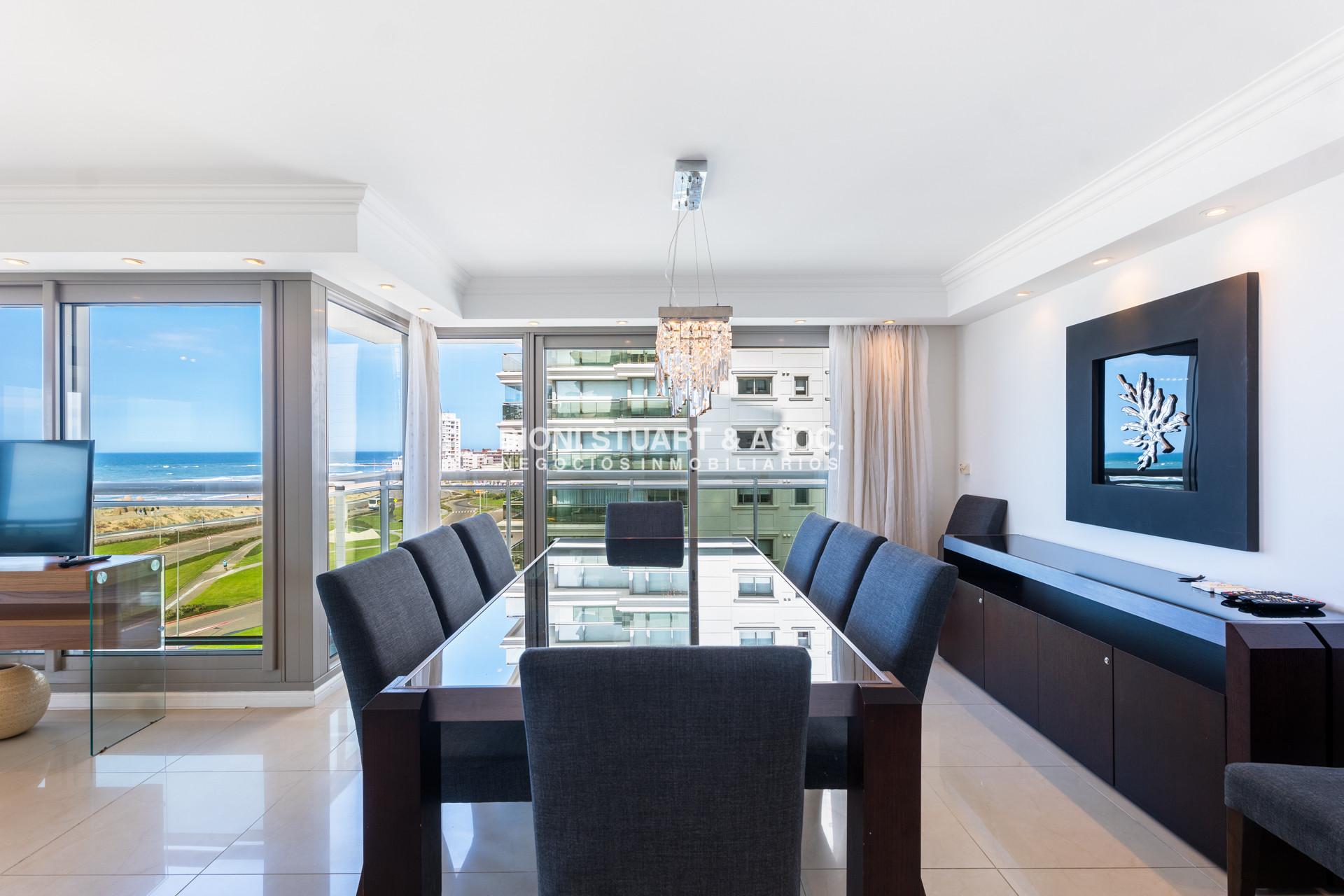 Apartamento ID.770 - IMPERIALE I DEPARTAMENTO EN VENTA - 3 DORMITORIOS EN SUITE + DEP. - ESQUINERO A PUNTA DEL ESTE