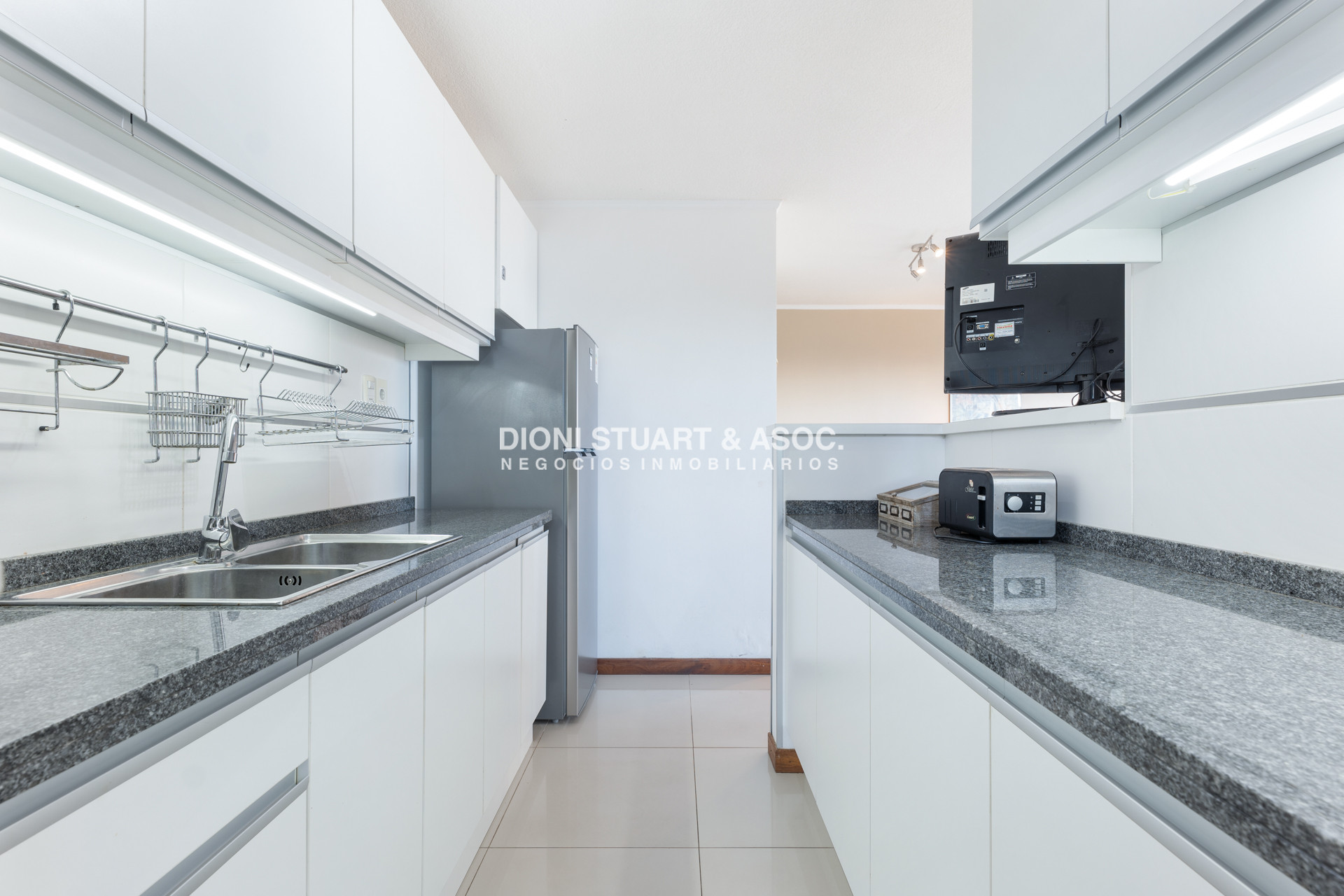 Apartamento ID.488 - Oportunidad - Apartamento Primera Linea Mansa - Con Parrillero -  2 Dormitorios