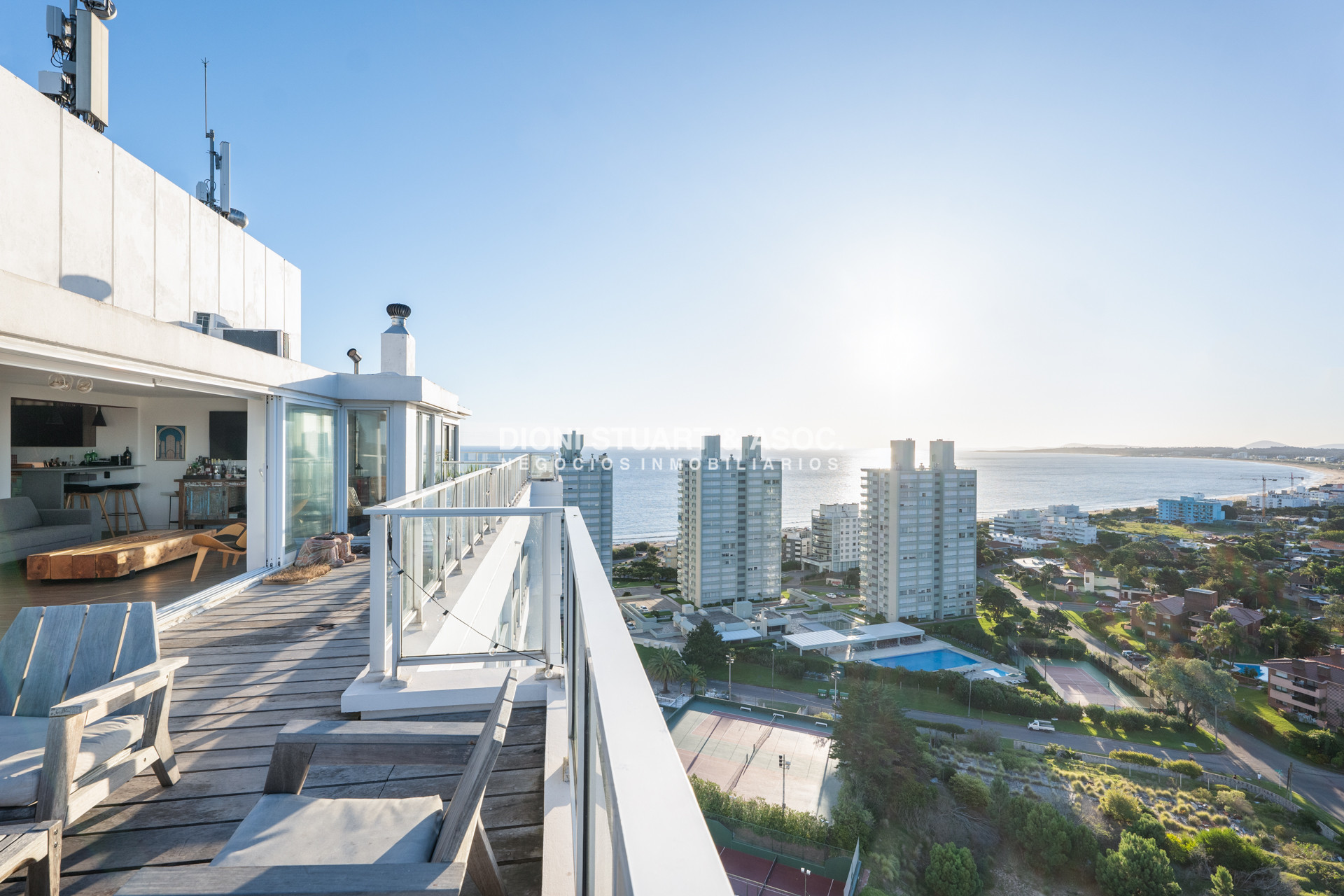 Apartamento ID.922 - PENT HOUSE DUPLEX EN LA MANSA - 4 DORM Y DEP - COMPLEJO LINCOLN CENTER - TORRE WILSON