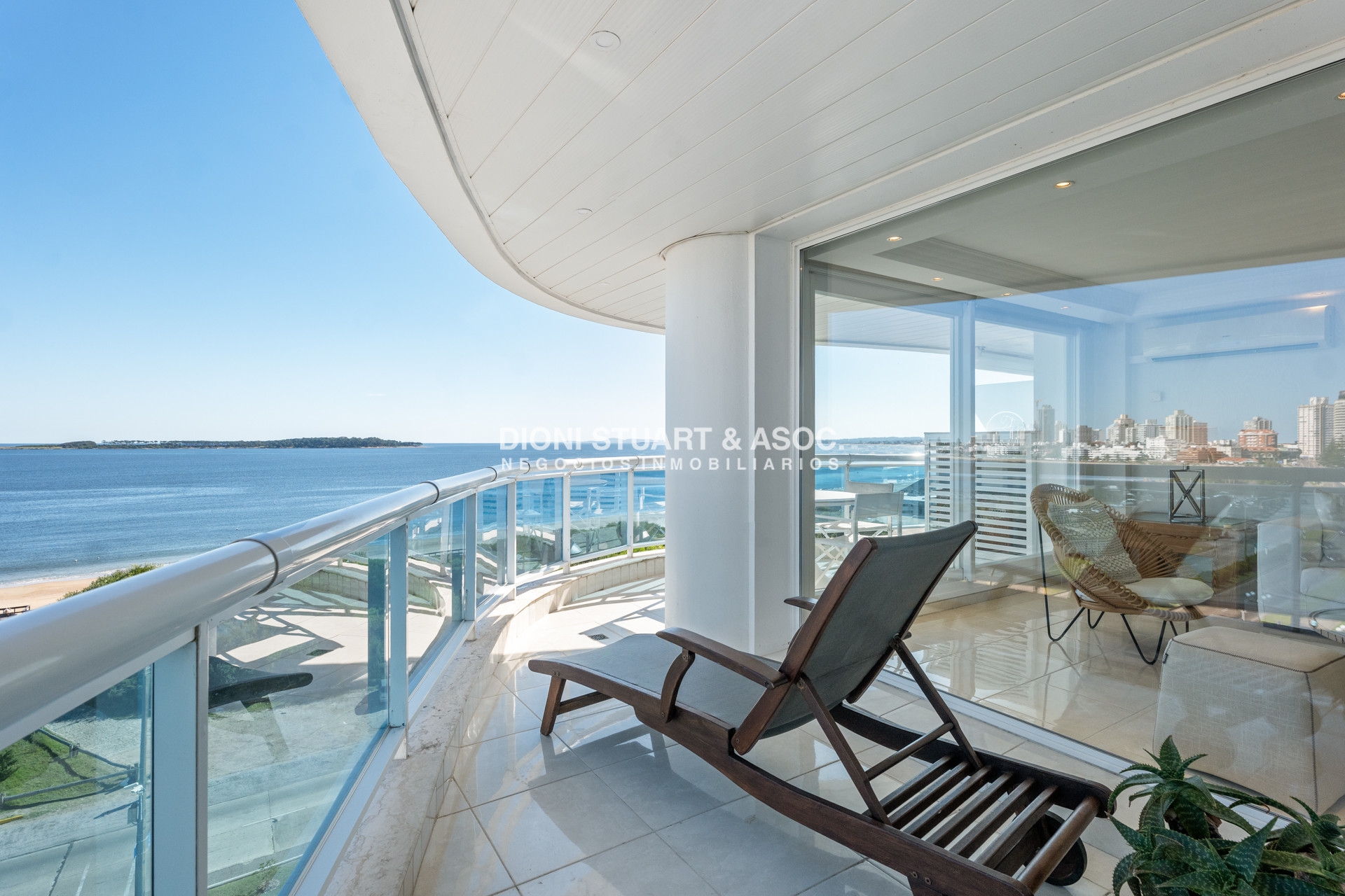 Apartamento ID.949 - DEPARTAMENTO ESQUINERO EN VENTA EN MILLENIUM TOWER PLAYA MANSA - 3 DORMITORIOS EN SUITE + DEPENDENCIA