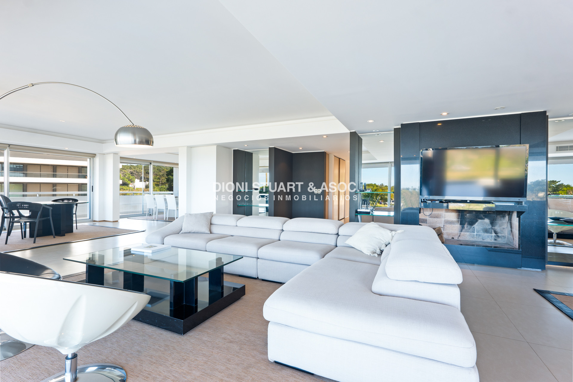 Apartamento ID.756 - DEPARTAMENTO PRIMERA LINEA BRAVA - 4 DORMS EN SUITE - MYTHOS