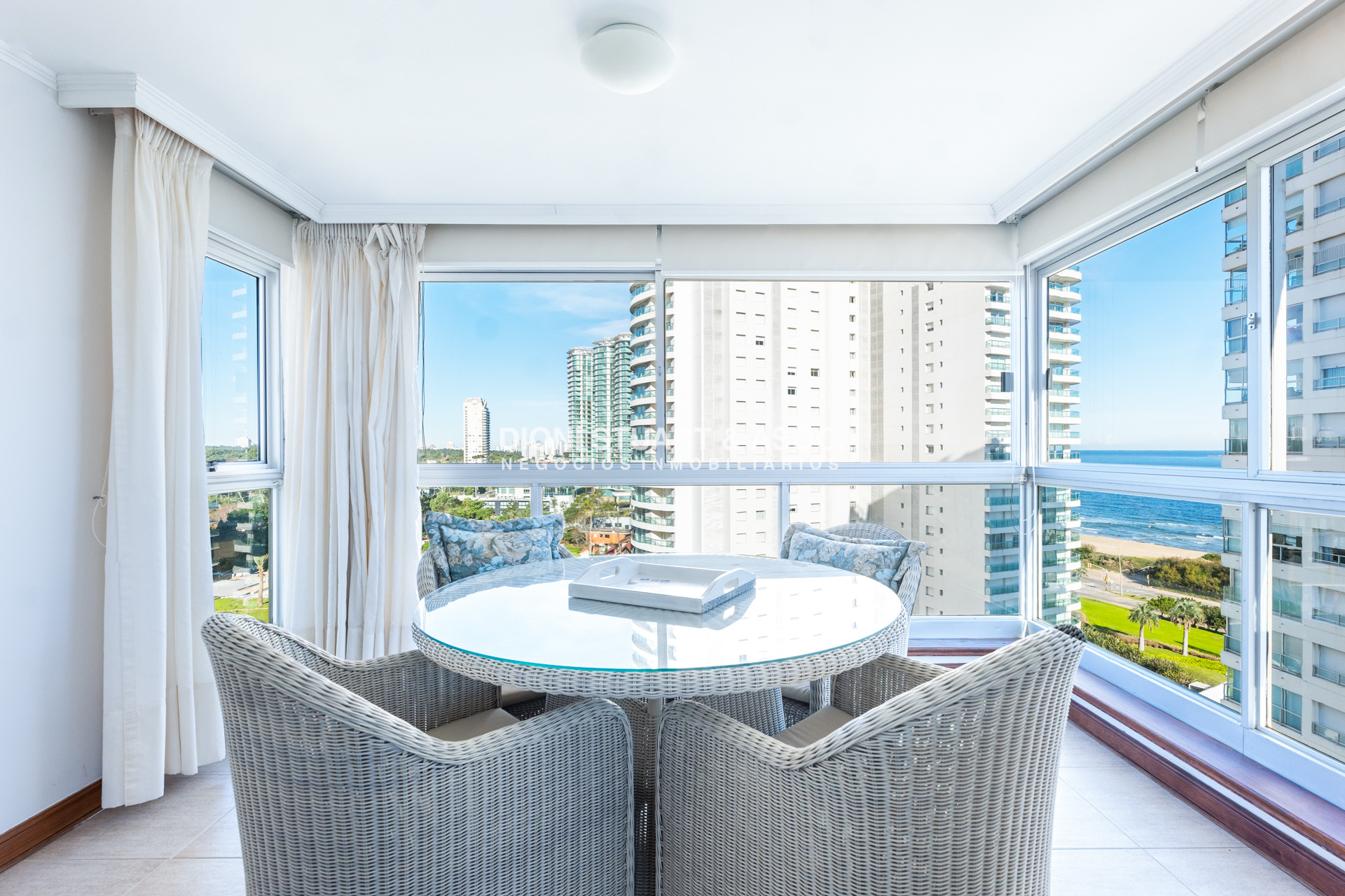 Apartamento ID.973 - ALQUILER INVERNAL APARTAMENTO DE 3 DORMITORIOS FRENTE AL MAR TODOS LOS AMENITIES COMPLEJO LINCOLN CENTER