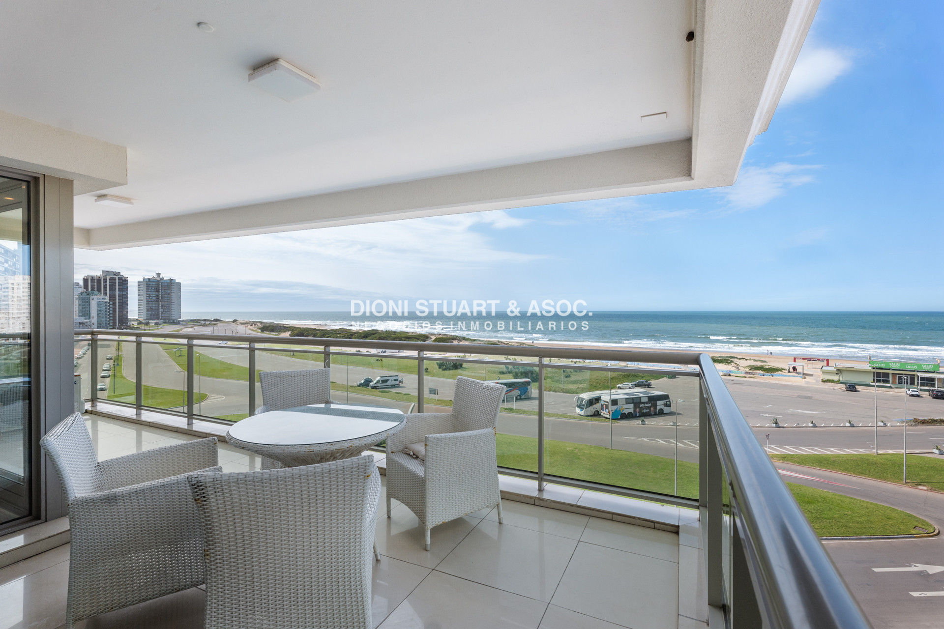 Apartamento ID.770 - IMPERIALE I DEPARTAMENTO EN VENTA - 3 DORMITORIOS EN SUITE + DEP. - ESQUINERO A PUNTA DEL ESTE