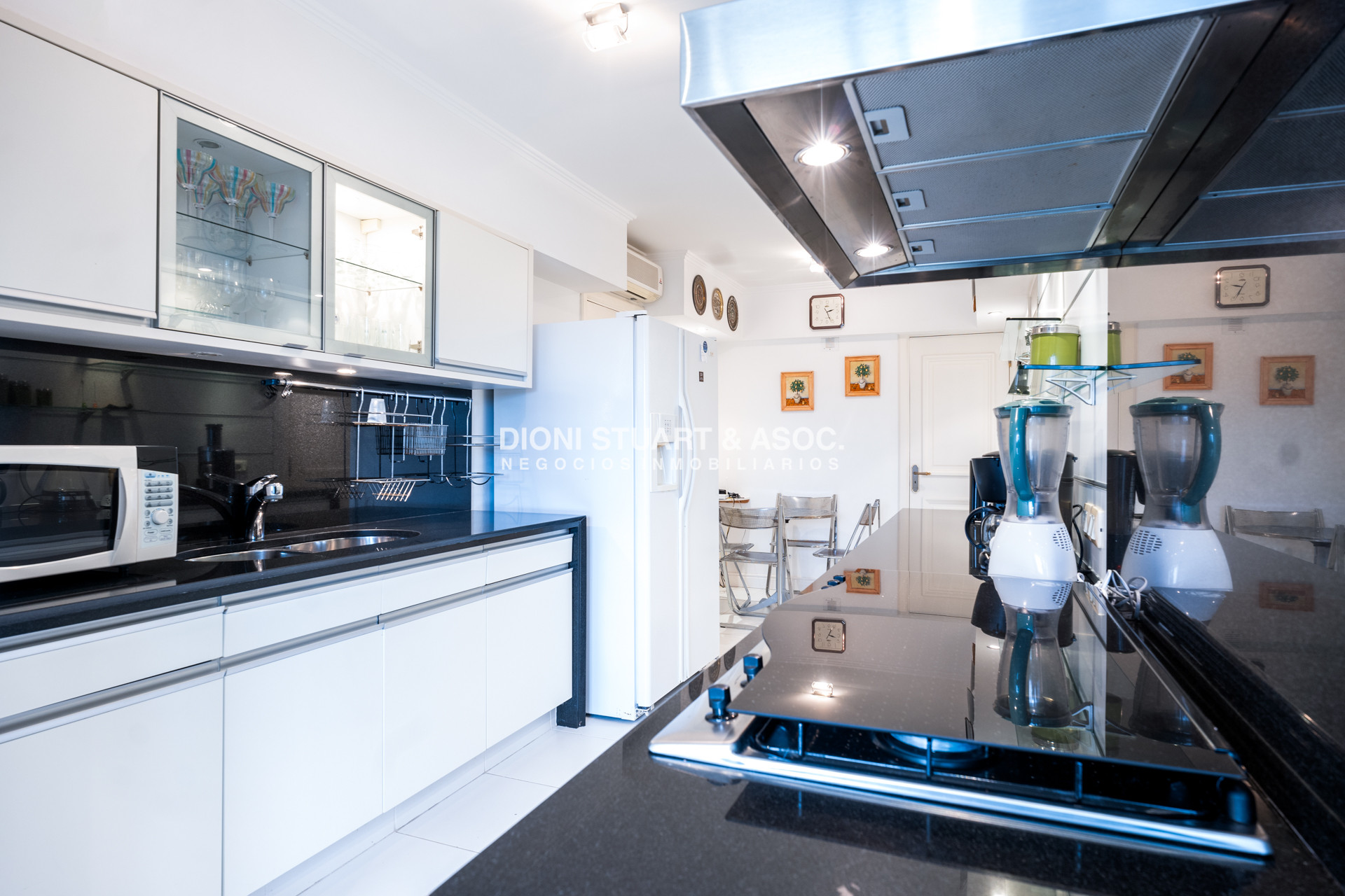 Apartamento ID.760 - DEPARTAMENTO EN VENTA EN PLAYA BRAVA PRIMER LINEA 4 DORMITORIOS EN SUITE - EDIF. AGUAS AZULES