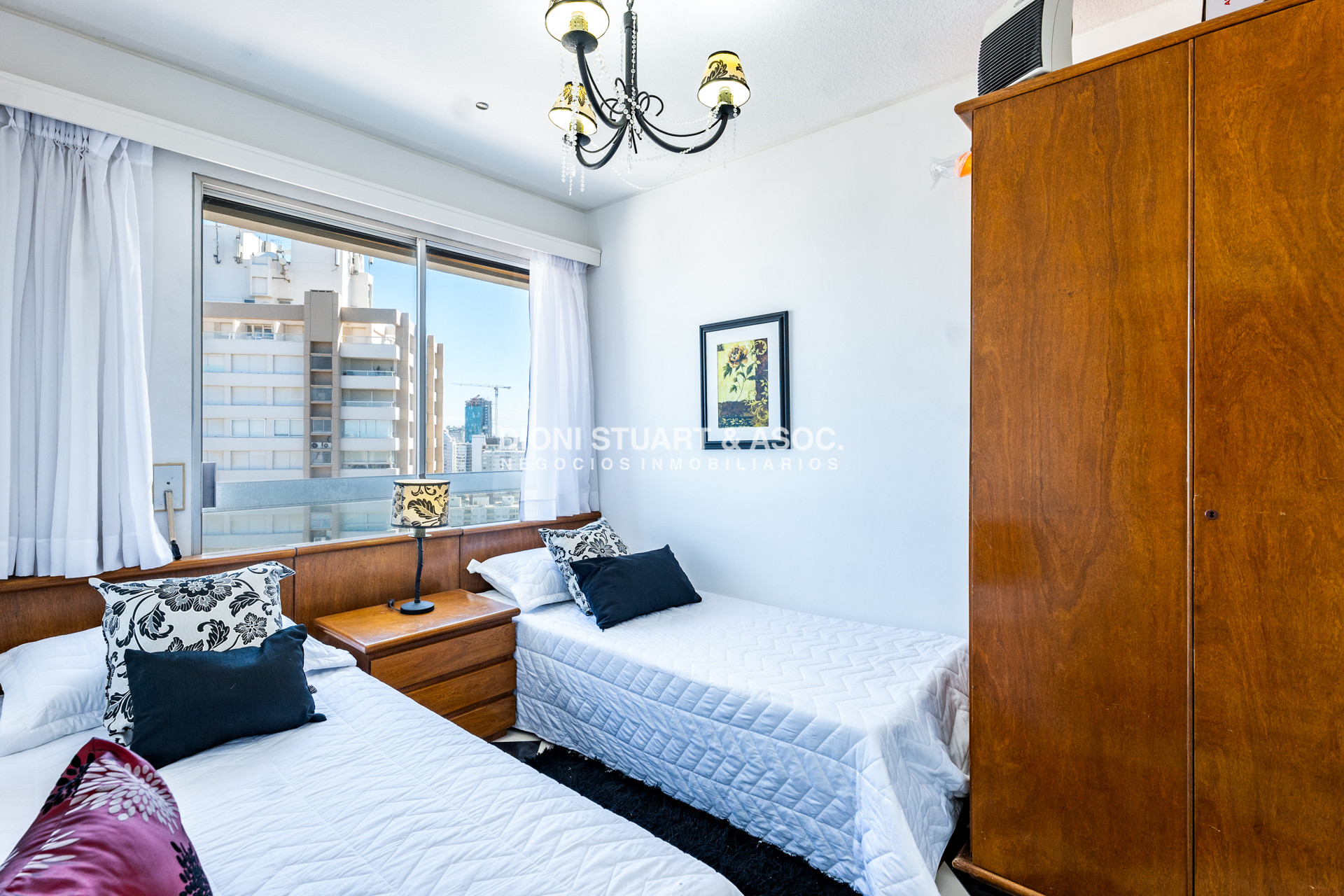 Apartamento ID.850 - Edificio El Torreon - 3 Dorm y Dep. - Apartamento Primera Linea Mansa
