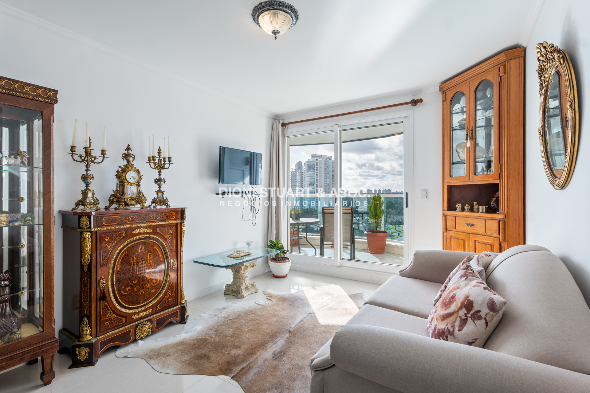 Apartamento ID.662 - CASINO TOWER - EN VENTA - 2 DORM - TIPOLOGÍA 05