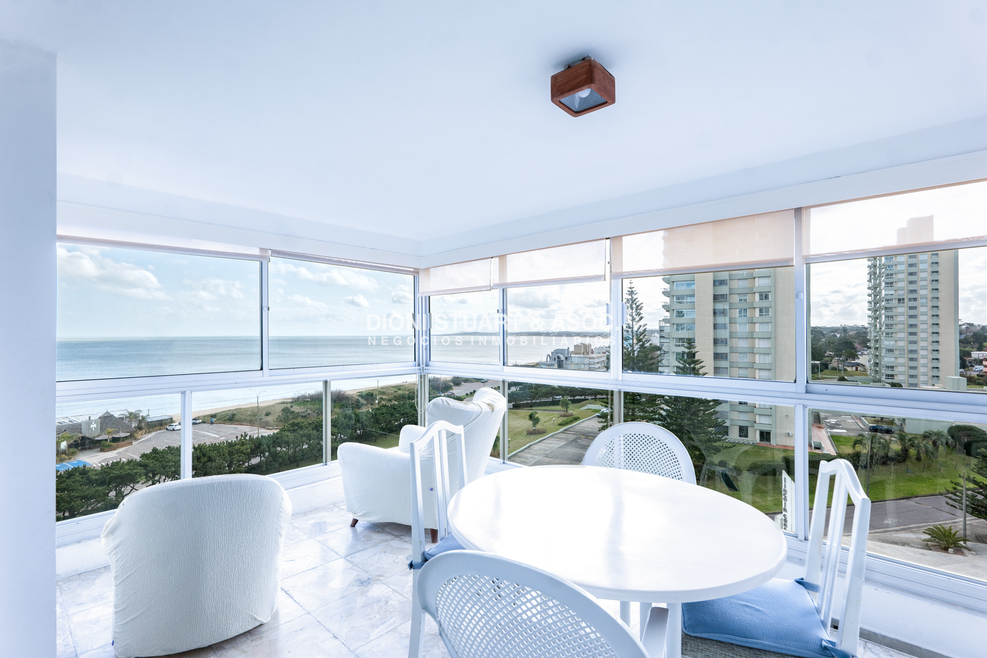 Apartamento ID.1059 - ALQUILER APARTAMENTO 3 DORMITORIOS FRENTE AL MAR PLAYA MANSA - COMPLEJO LINCOLN CENTER