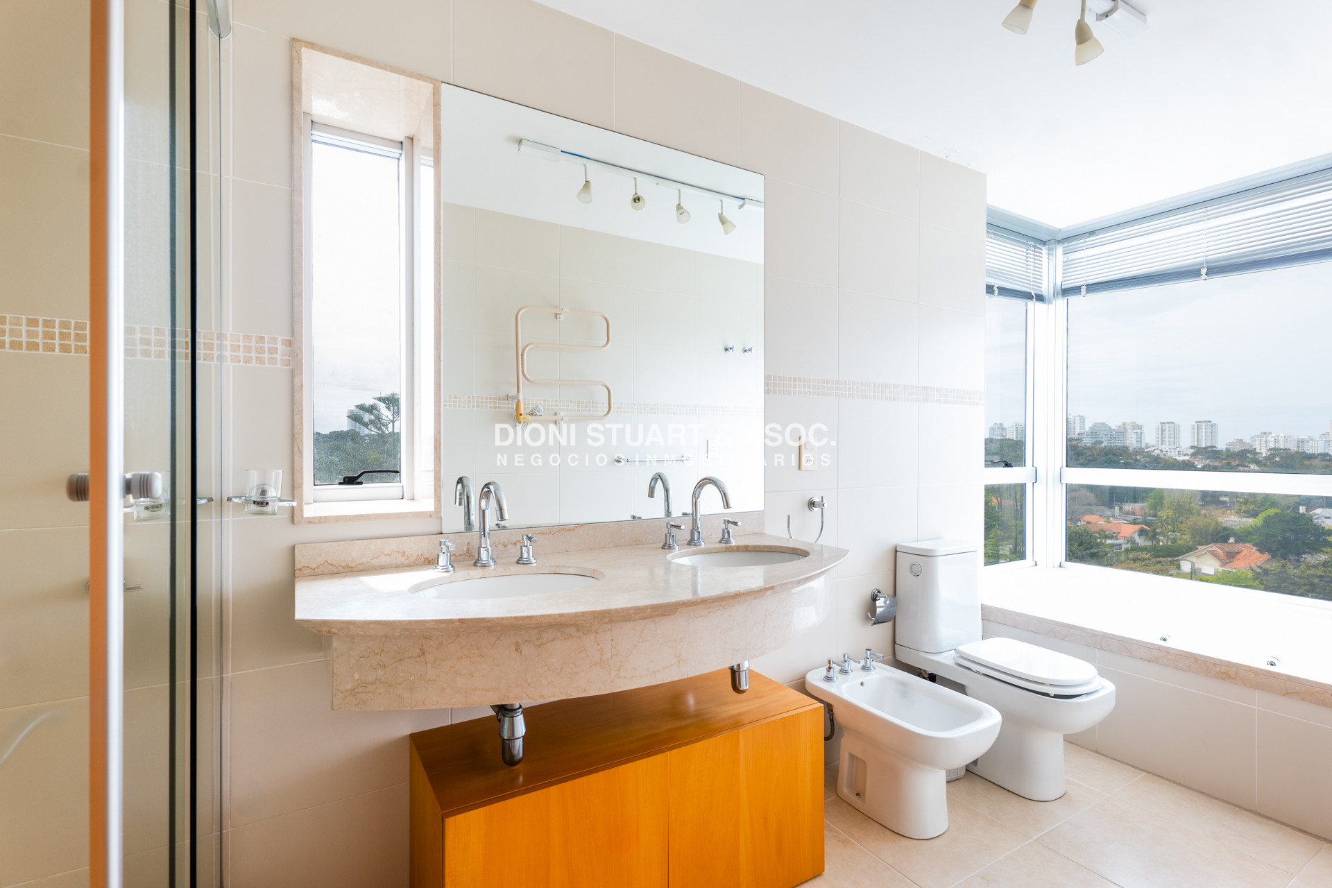 Apartamento ID.790 - Apartamento en Venta - 3 Dormitorios en Suite - Sea & Forest - Playa Mansa