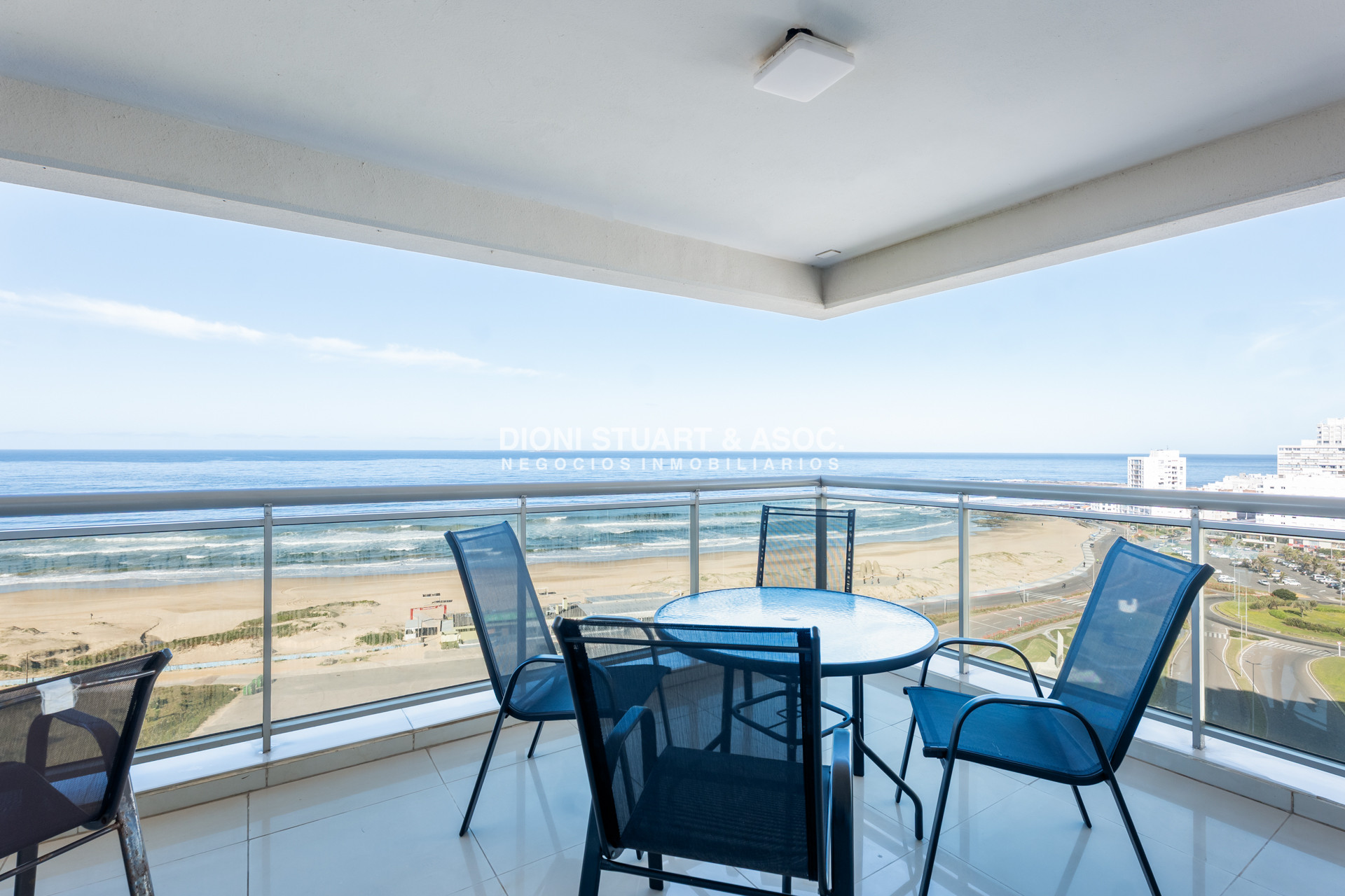 Apartamento ID.983 - IMPERIALE I EN VENTA - APARTAMENTO ESQUINERO - 3 DORM EN SUITE + DEP.