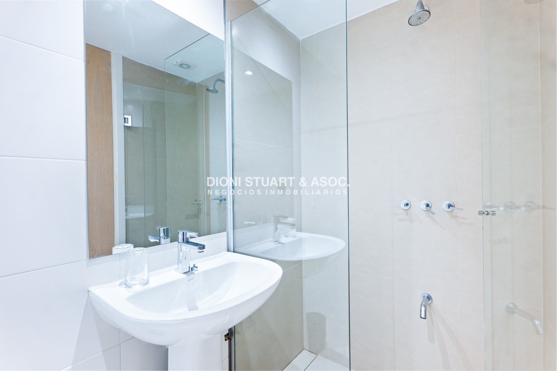 Apartamento ID.756 - DEPARTAMENTO PRIMERA LINEA BRAVA - 4 DORMS EN SUITE - MYTHOS