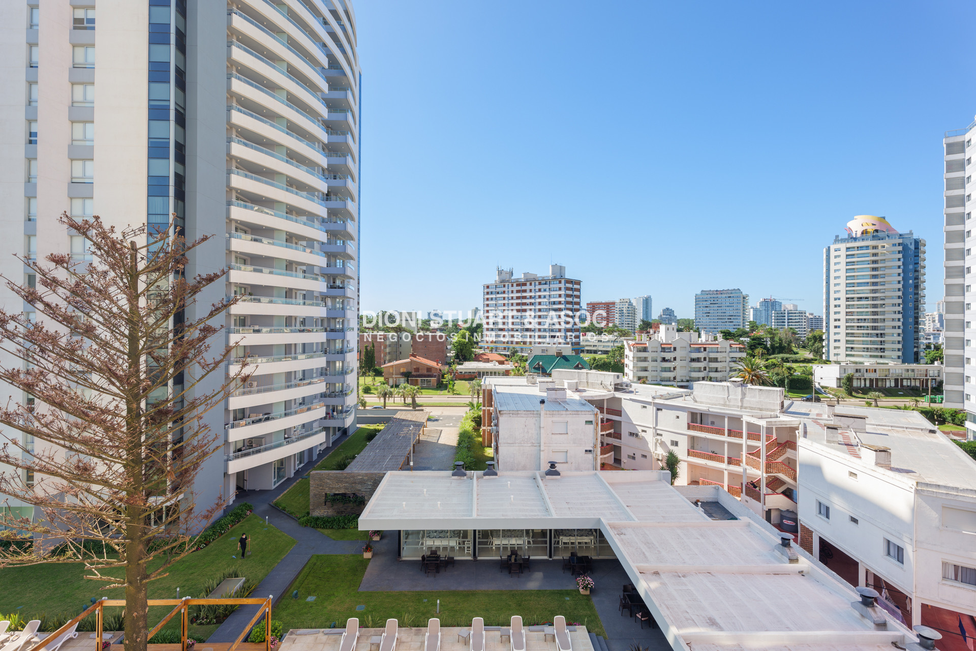 Apartamento ID.516 - APARTAMENTO EN VENTA EN PUNTA DEL ESTE - 2 DORMITORIOS - MODERNO - CERCA DEL MAR - EDIFICIO ARENAS DEL MAR