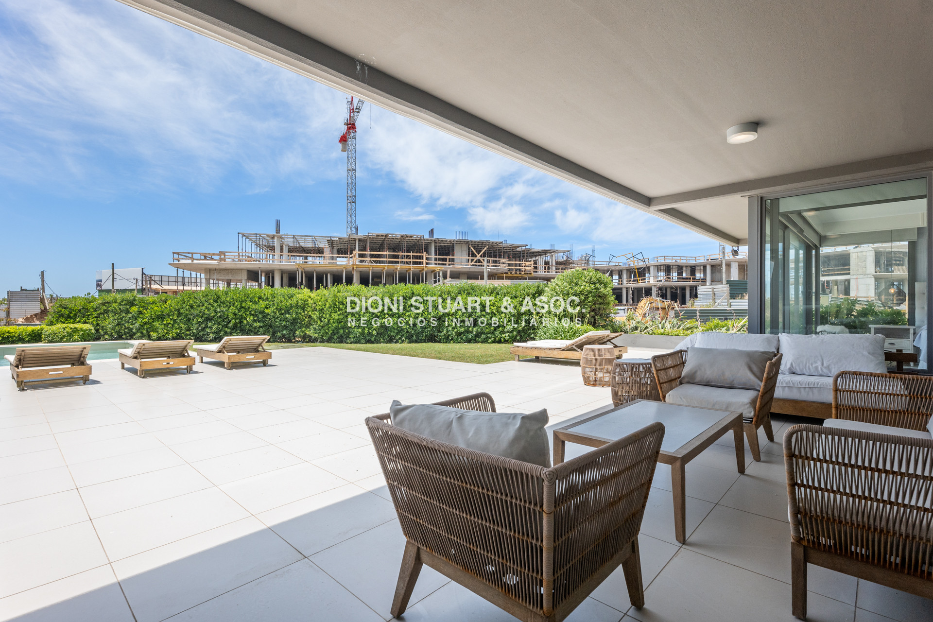 Apartamento ID.874 - Tiburon Terrazas Barra SS - Semi piso con piscina