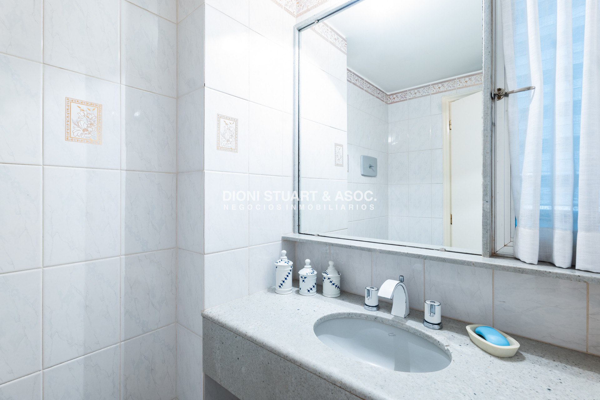 Apartamento ID.749 - Edificio Carmel - Apartamento de 3 Dorm y Dep. - Punta del Este