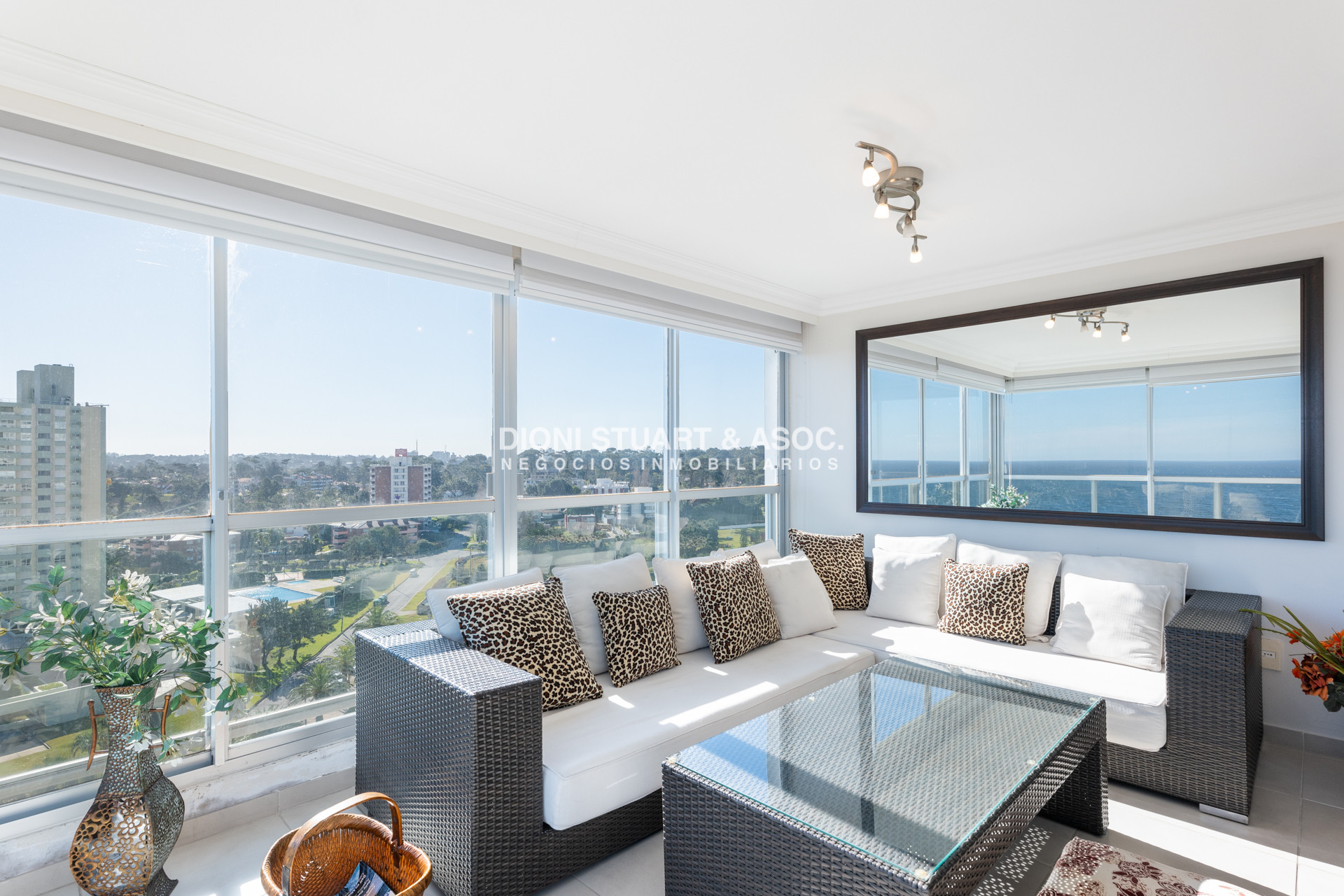 Apartamento ID.724 - APARTAMENTO FRENTE AL MAR DE 3 DORMITORIOS EN ALQUILER DE TEMPORADA - RECICLADO - TORRE WASHINGTON - COMPLEJO LINCOLN CENTER