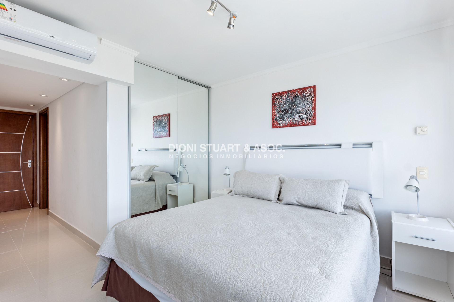 Apartamento ID.661 - Apartamento en Alquiler Invernal - Anual - Temporada - Edificio Miami Boulevard I - Playa Mansa - Punta del Este