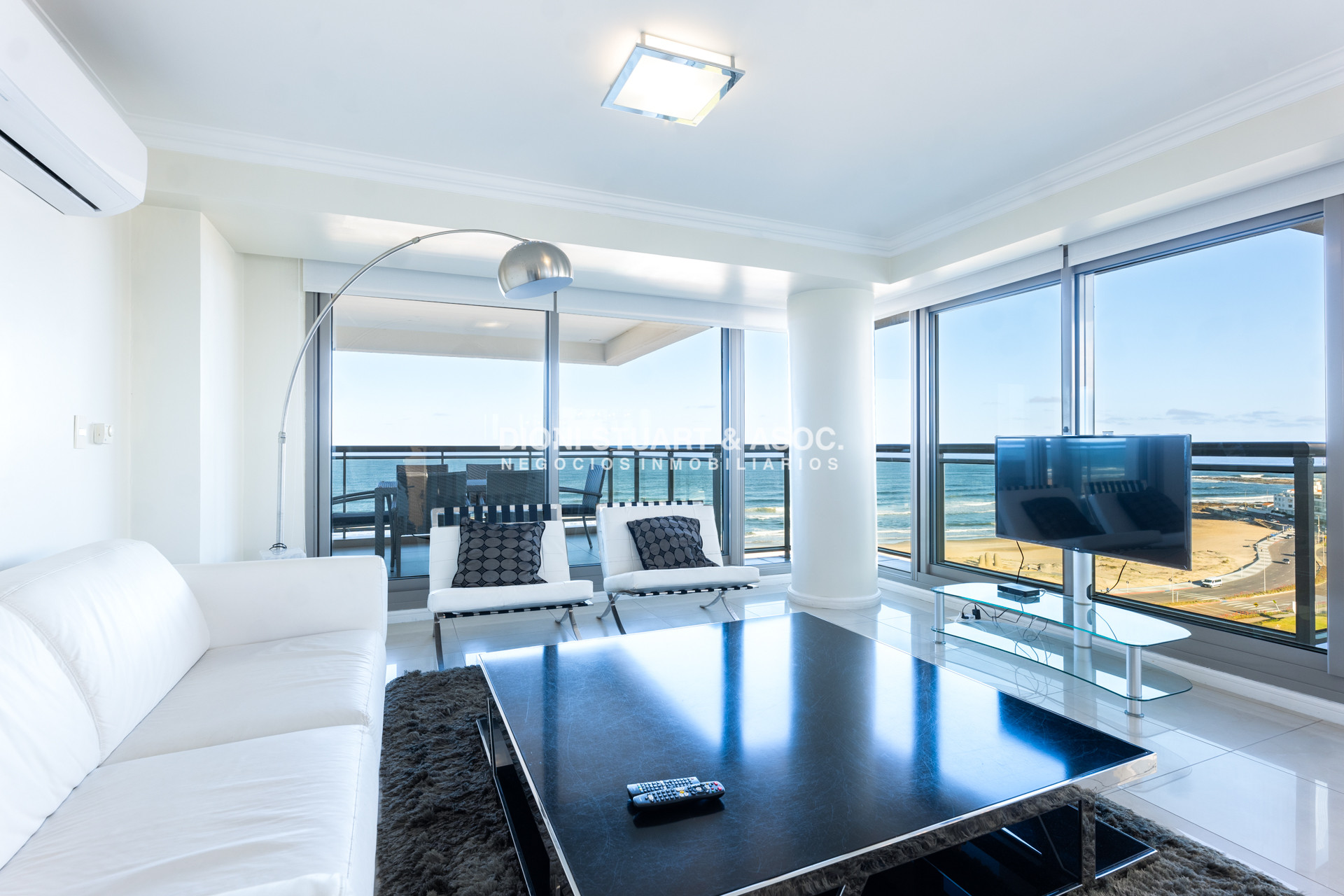 Apartamento ID.982 - APARTAMENTO EN IMPERIALE I EN VENTA - ESQUINERO - 3 DORMITORIOS EN SUITE + DEPENDENCIA