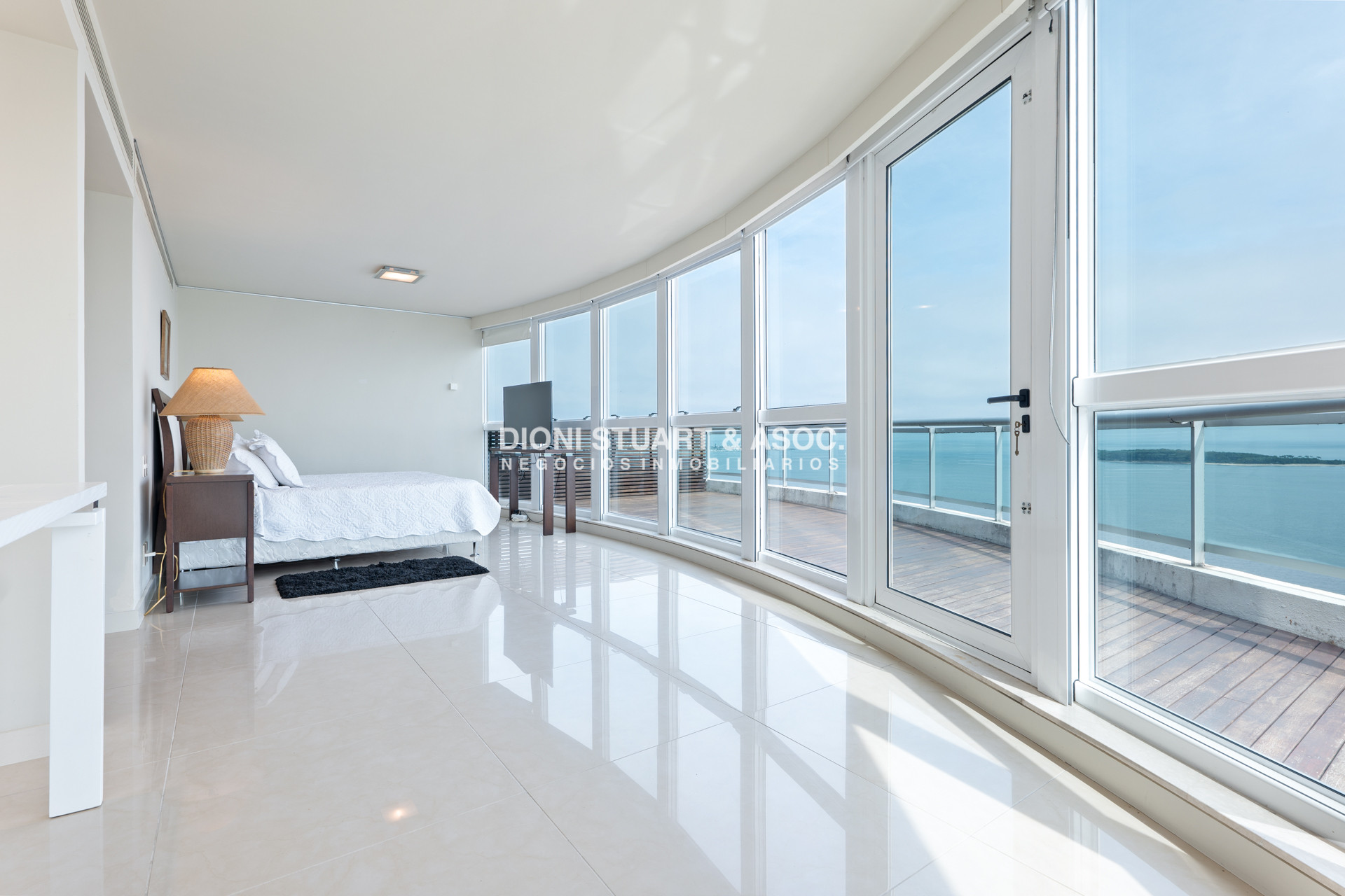Apartamento ID.223 - TORRE AQUARELA - PENT HOUSE TRIPLEX - ESQUINA PUNTA BALLENA