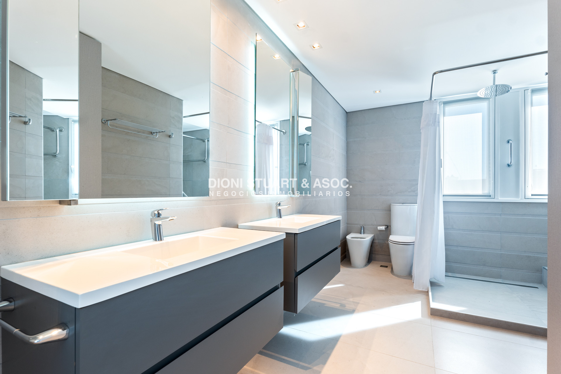 Apartamento ID.829 - DEPARTAMENTO EN VENTA EN LE PARC III UNIFICADO - IMPONENTE