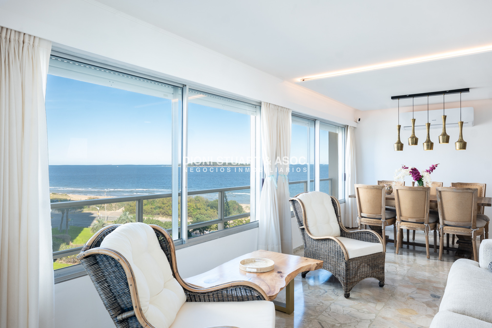 Apartamento ID.972 - APARTAMENTO EN VENTA FRENTE AL MAR DE 2 DORMITORIOS Y MEDIO RECICLADO TORRE WASHINGTON COMPLEJO LINCOLN CENTER
