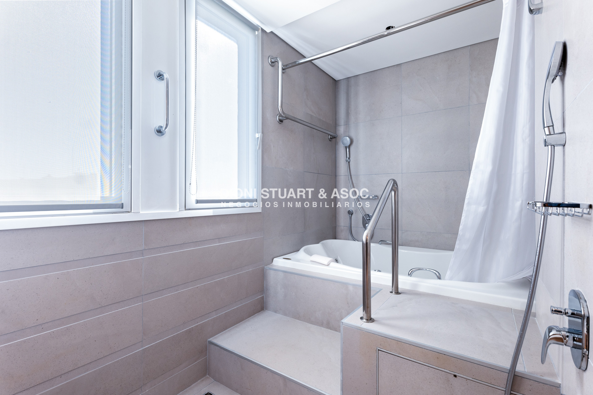 Apartamento ID.829 - DEPARTAMENTO EN VENTA EN LE PARC III UNIFICADO - IMPONENTE